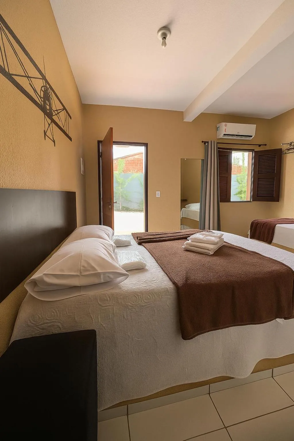 Queen Suite - single occupancy in Hotel Pinto Martins