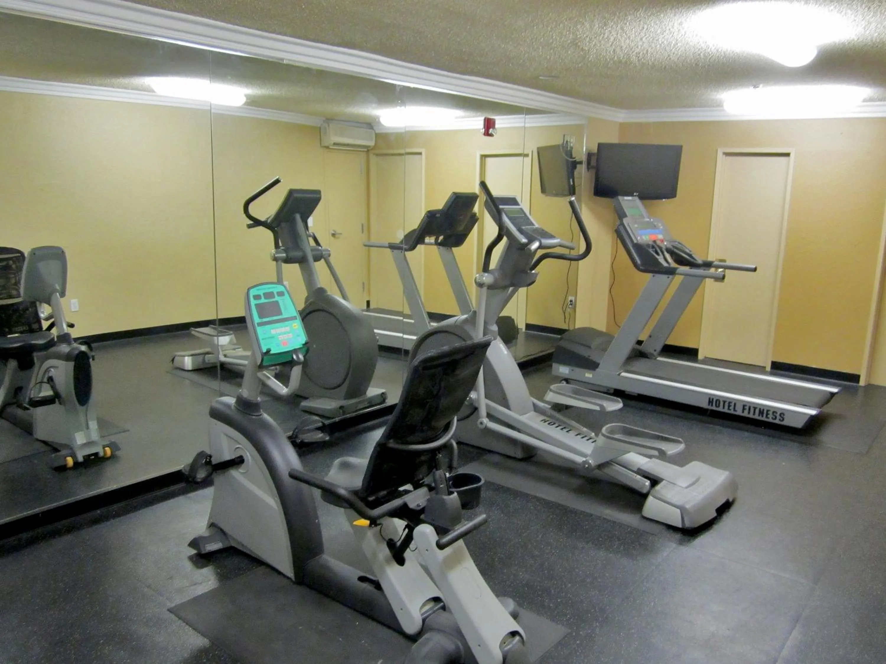Fitness centre/facilities in Extended Stay America Suites - Louisville - Alliant Avenue