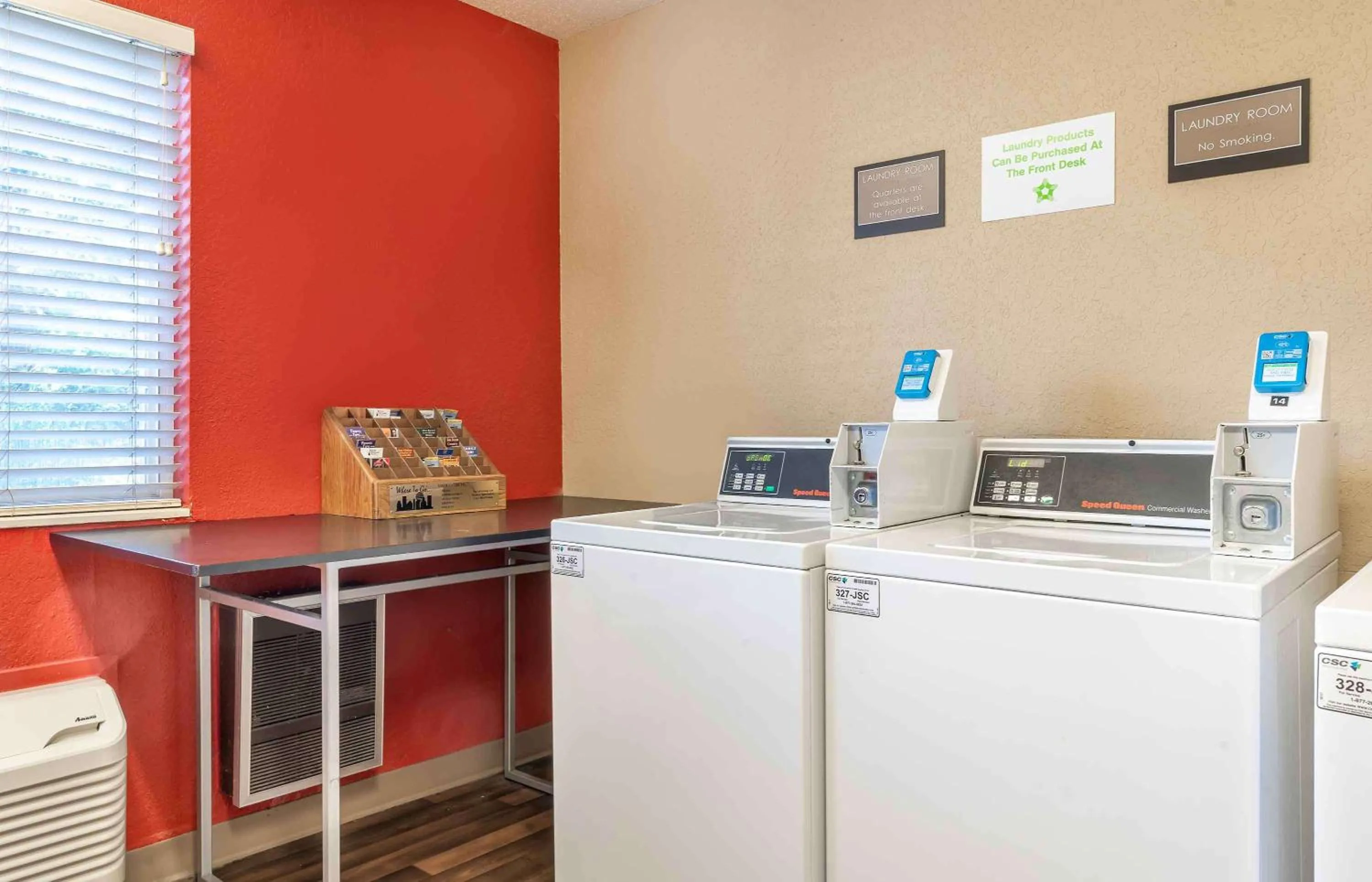 Property building in Extended Stay America Suites - Louisville - Alliant Avenue