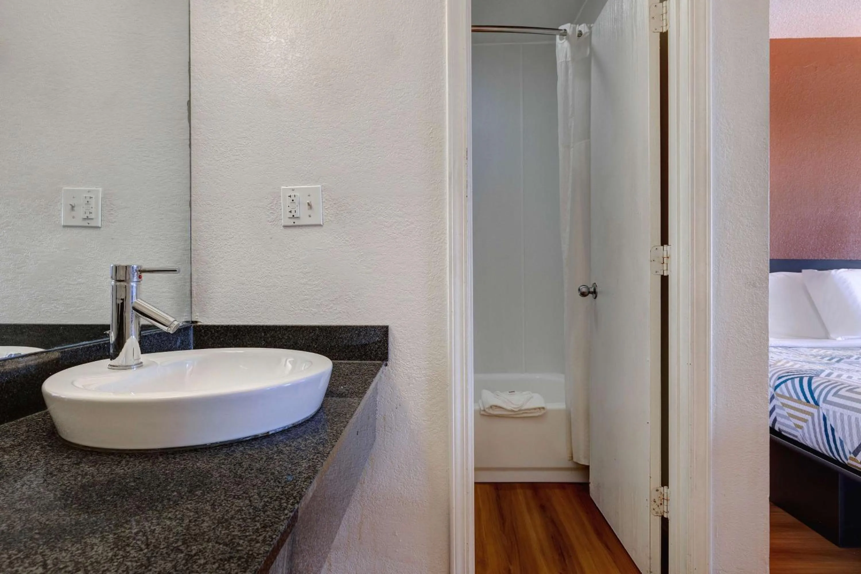 Bathroom, Bed in Motel 6-Rolla, MO