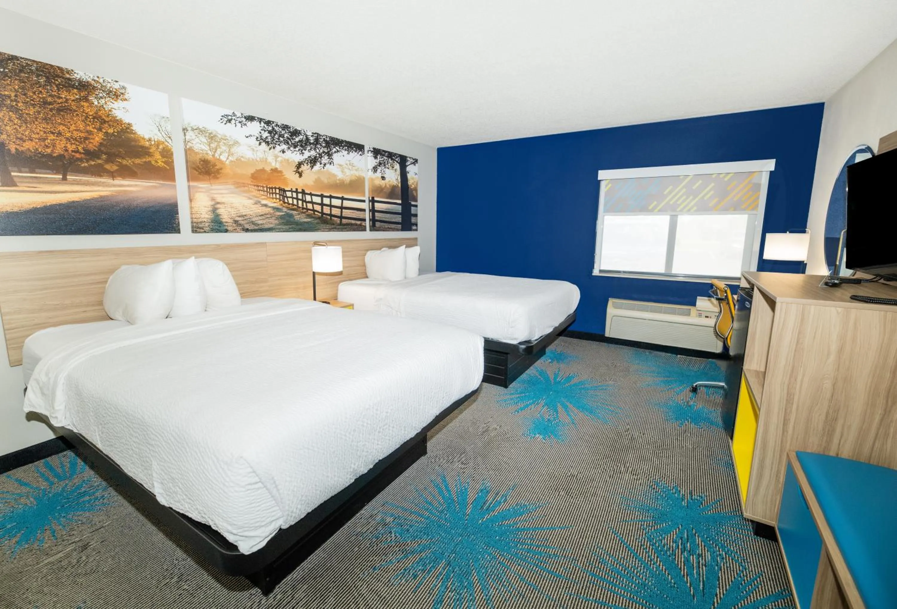 Bed in Days Inn by Wyndham Fort Smith