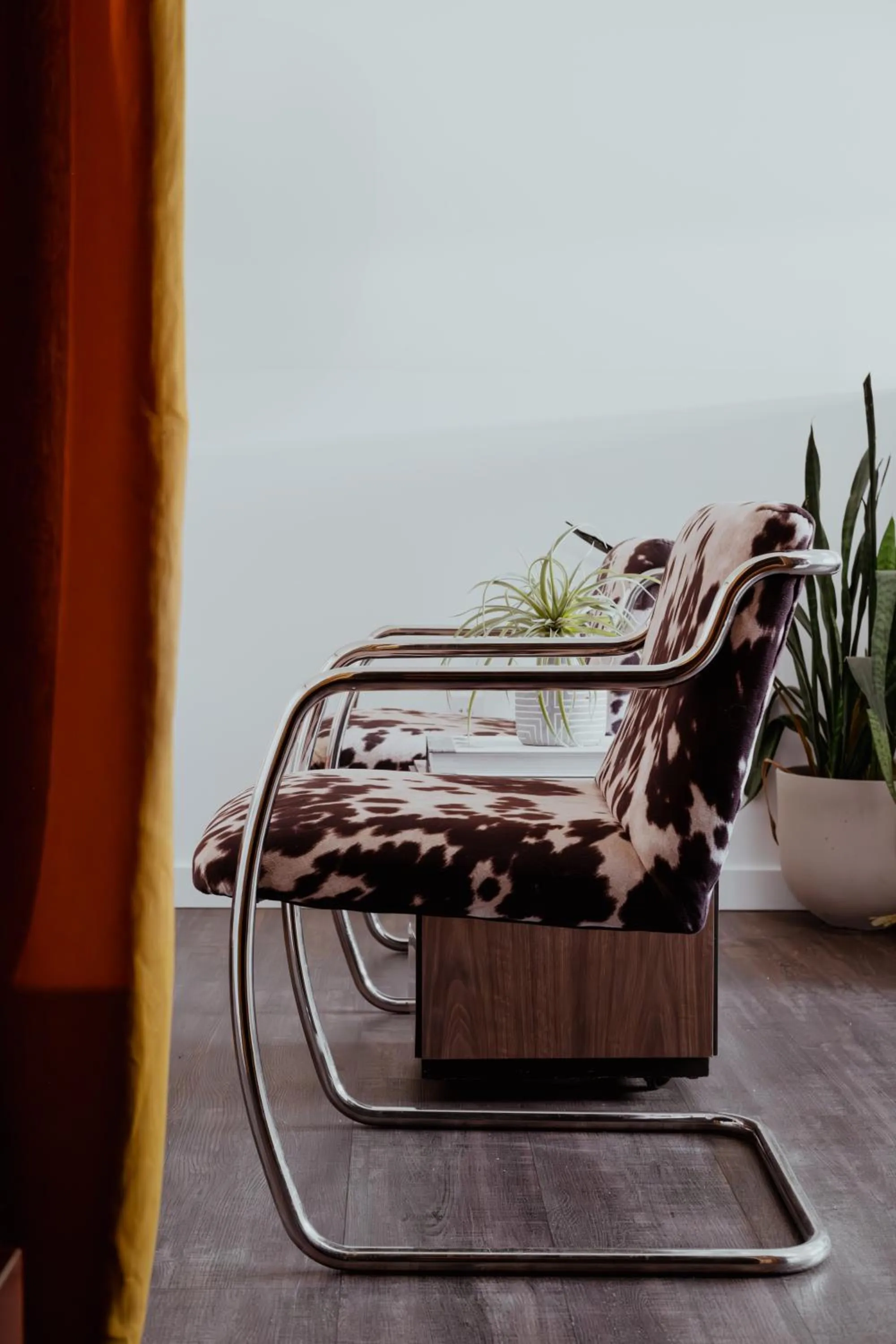 Seating area in Mellow Moon Lodge