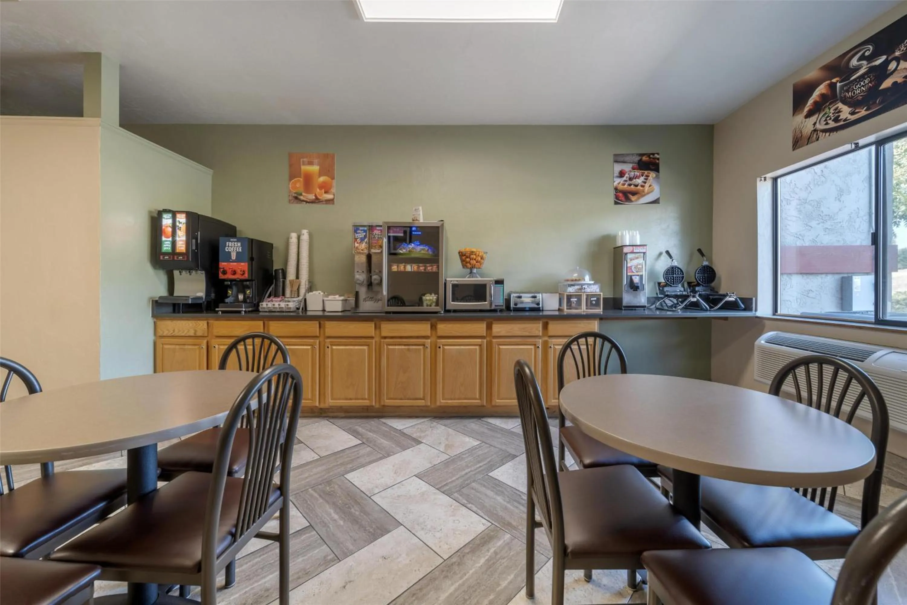 Breakfast in SureStay by Best Western Walla Walla