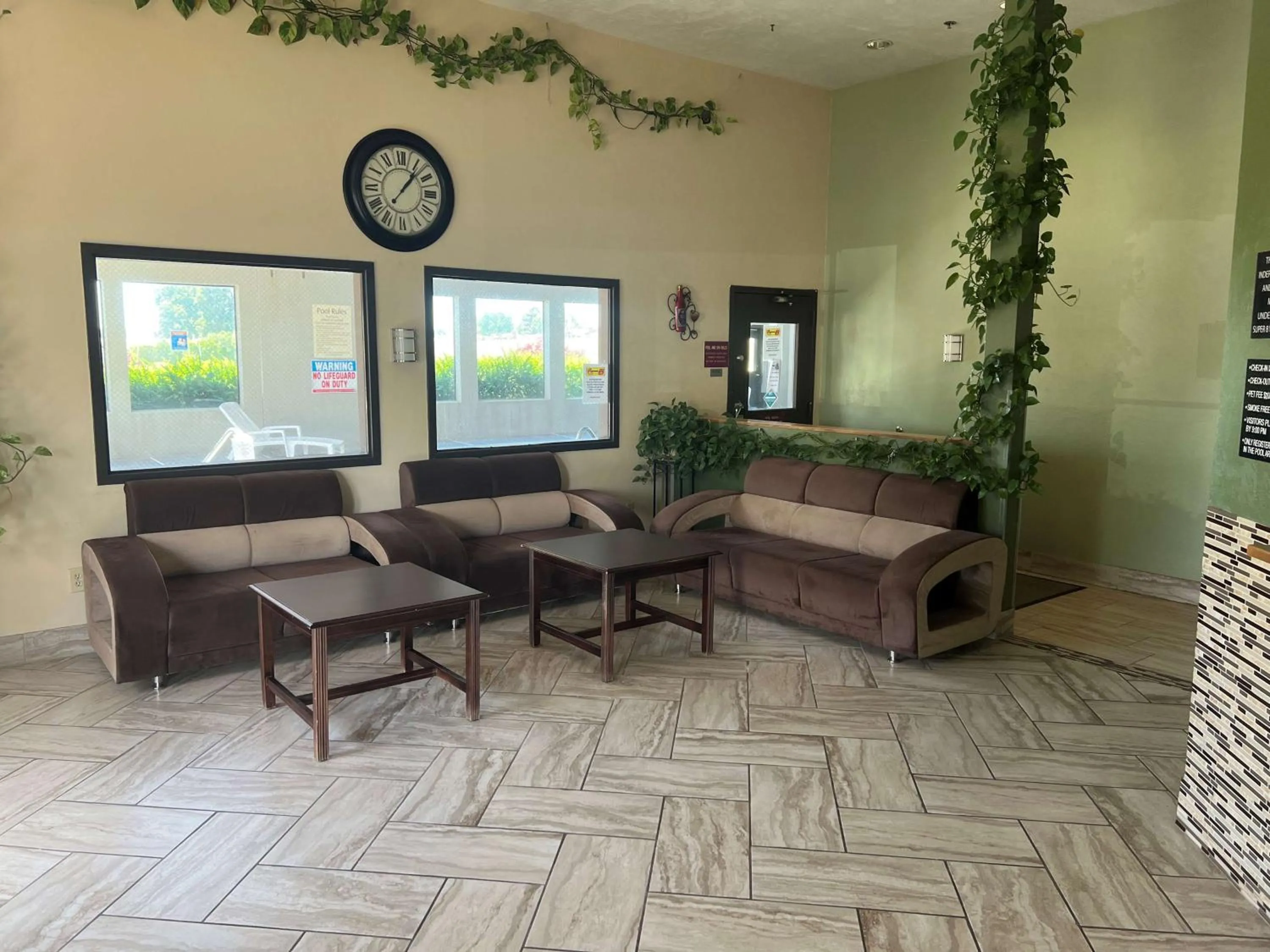 Lobby or reception in Super 8 by Wyndham Walla Walla