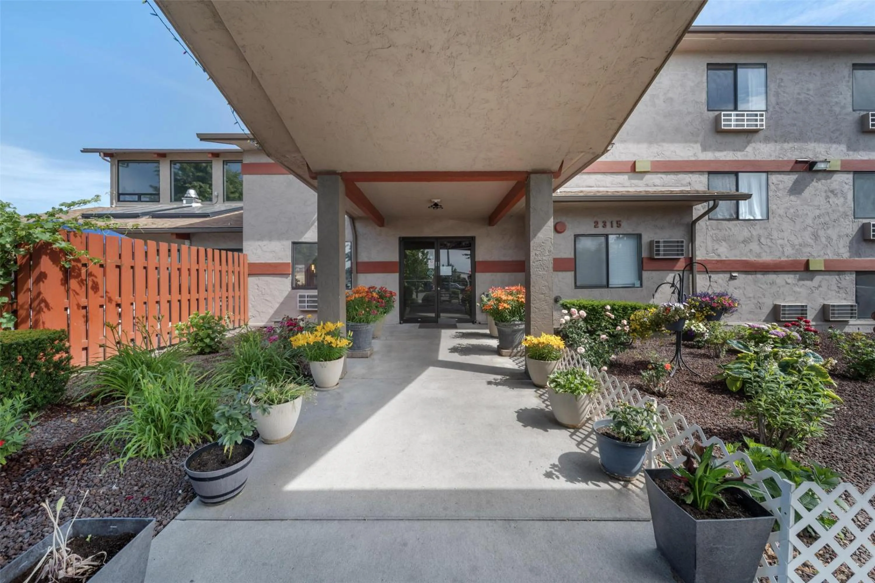 Property building in SureStay by Best Western Walla Walla