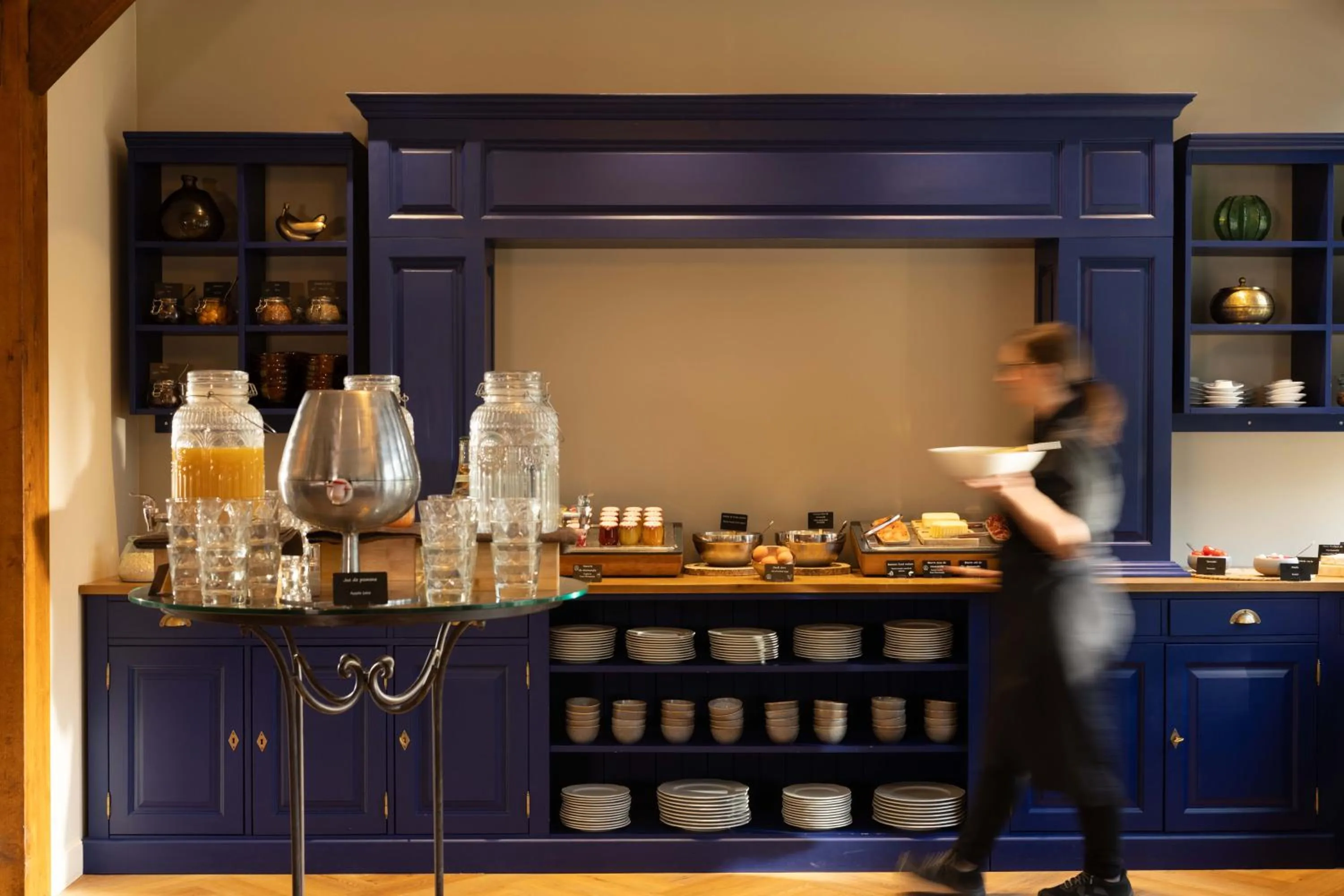 Breakfast in Château Saint Gilles - Bayeux