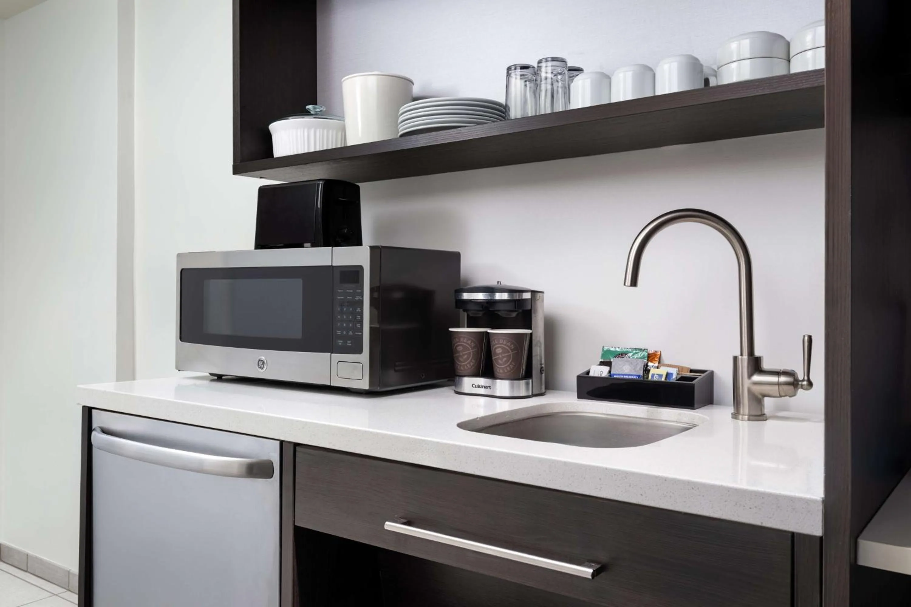 Kitchen or kitchenette in Home2 Suites by Hilton Miramar Ft. Lauderdale