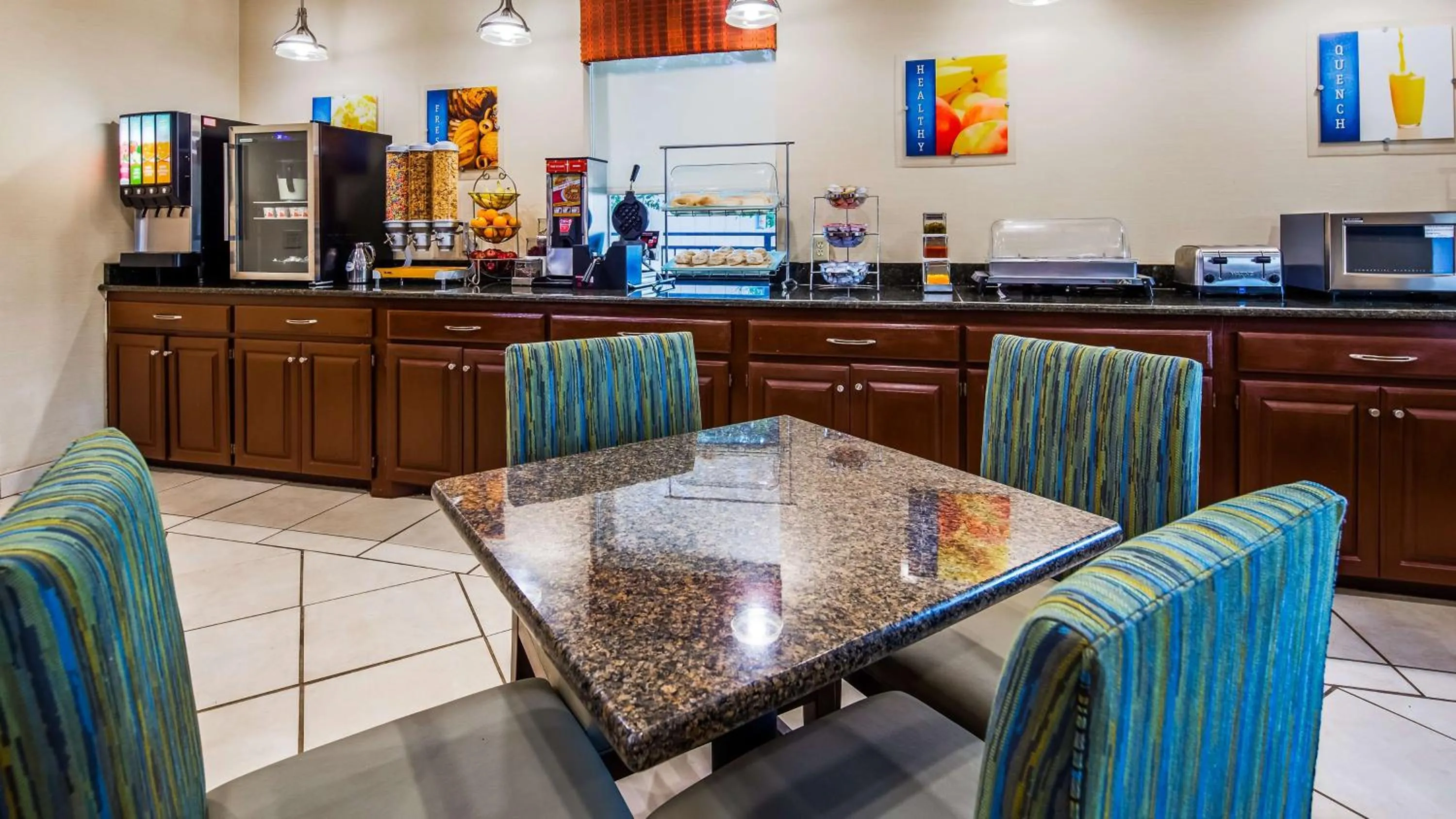 Breakfast in Best Western Northgate Inn