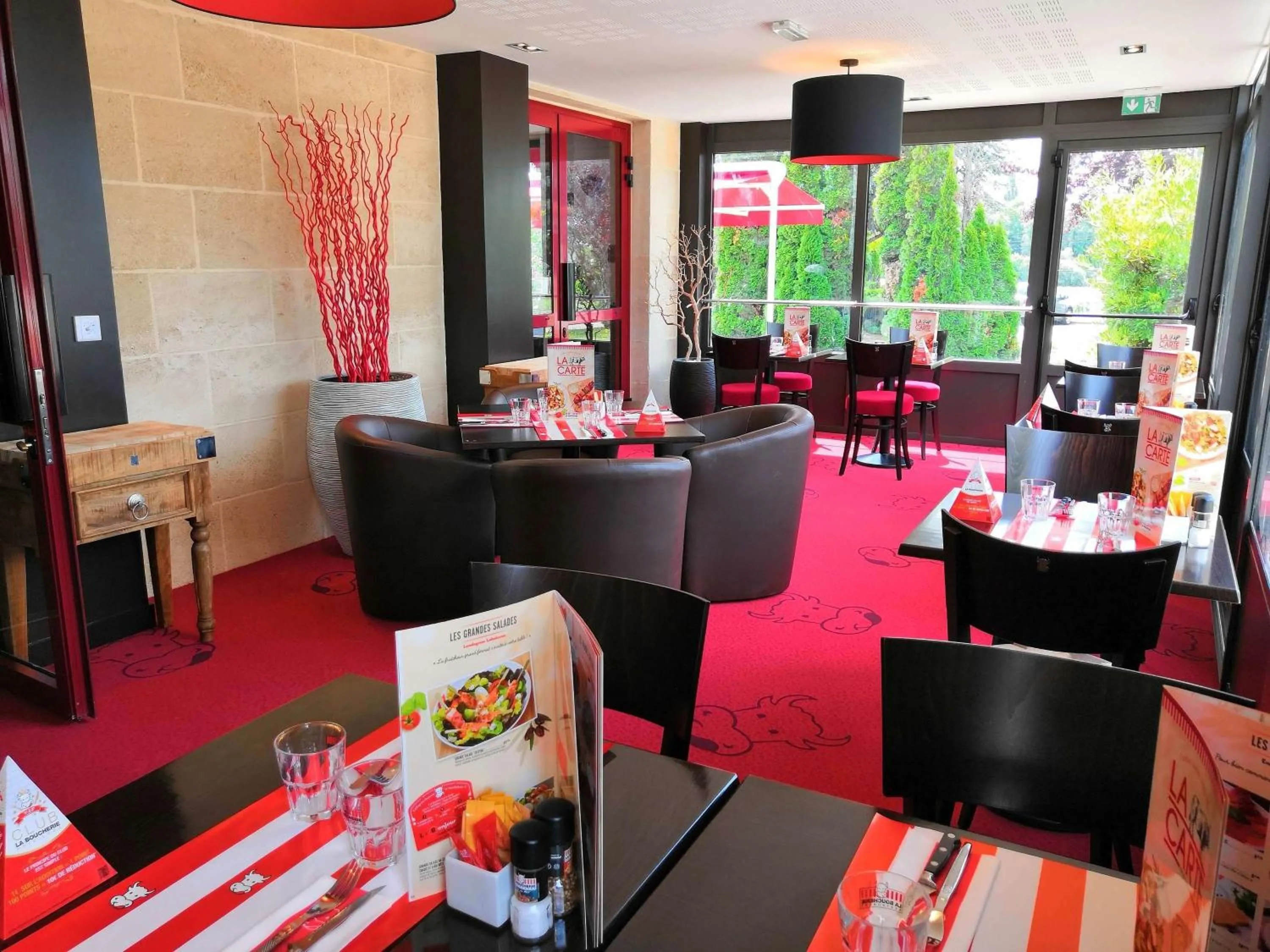 Restaurant/places to eat in ibis Bordeaux Saint Emilion
