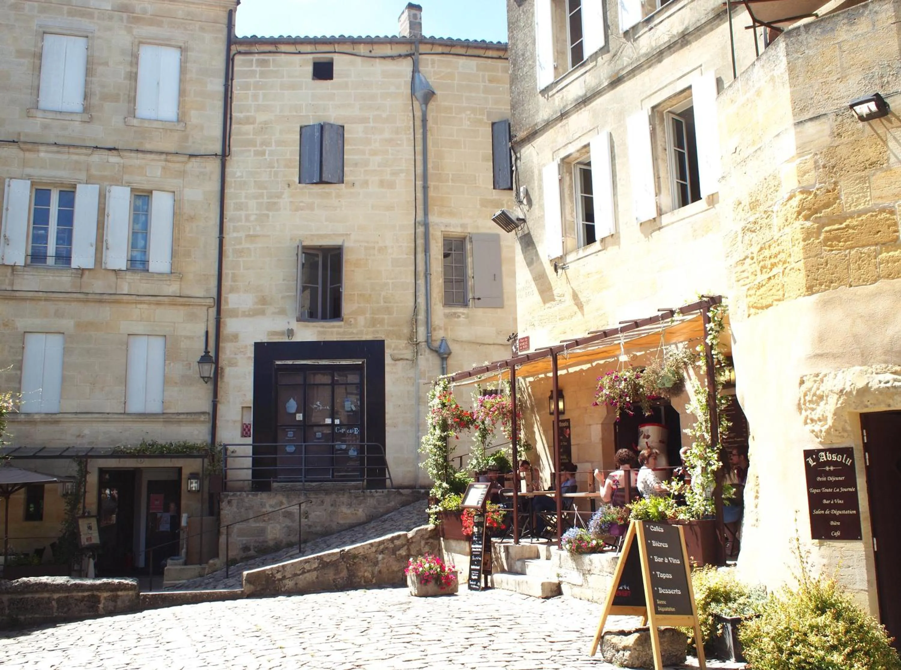Neighbourhood in ibis Bordeaux Saint Emilion