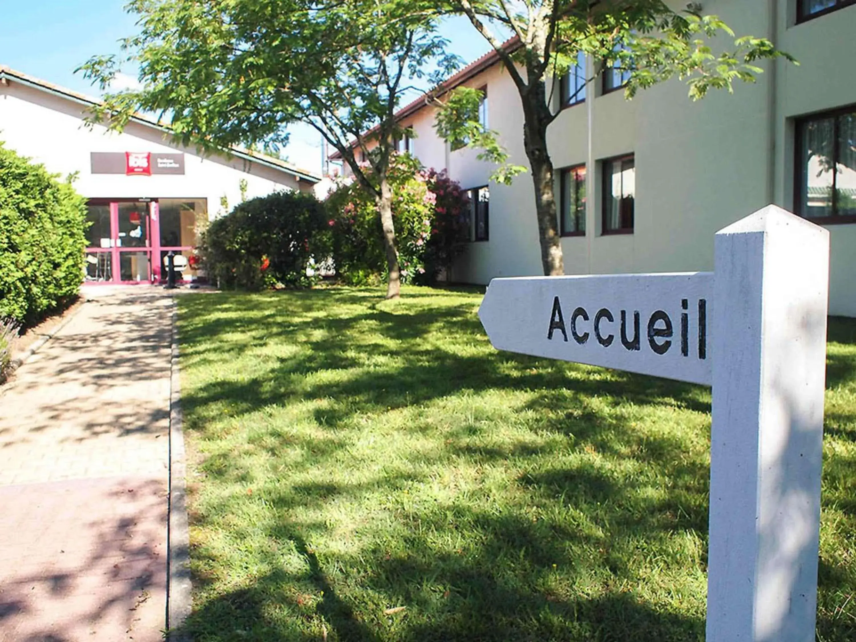 Property building in ibis Bordeaux Saint Emilion Property building in ibis Bordeaux Saint Emilion