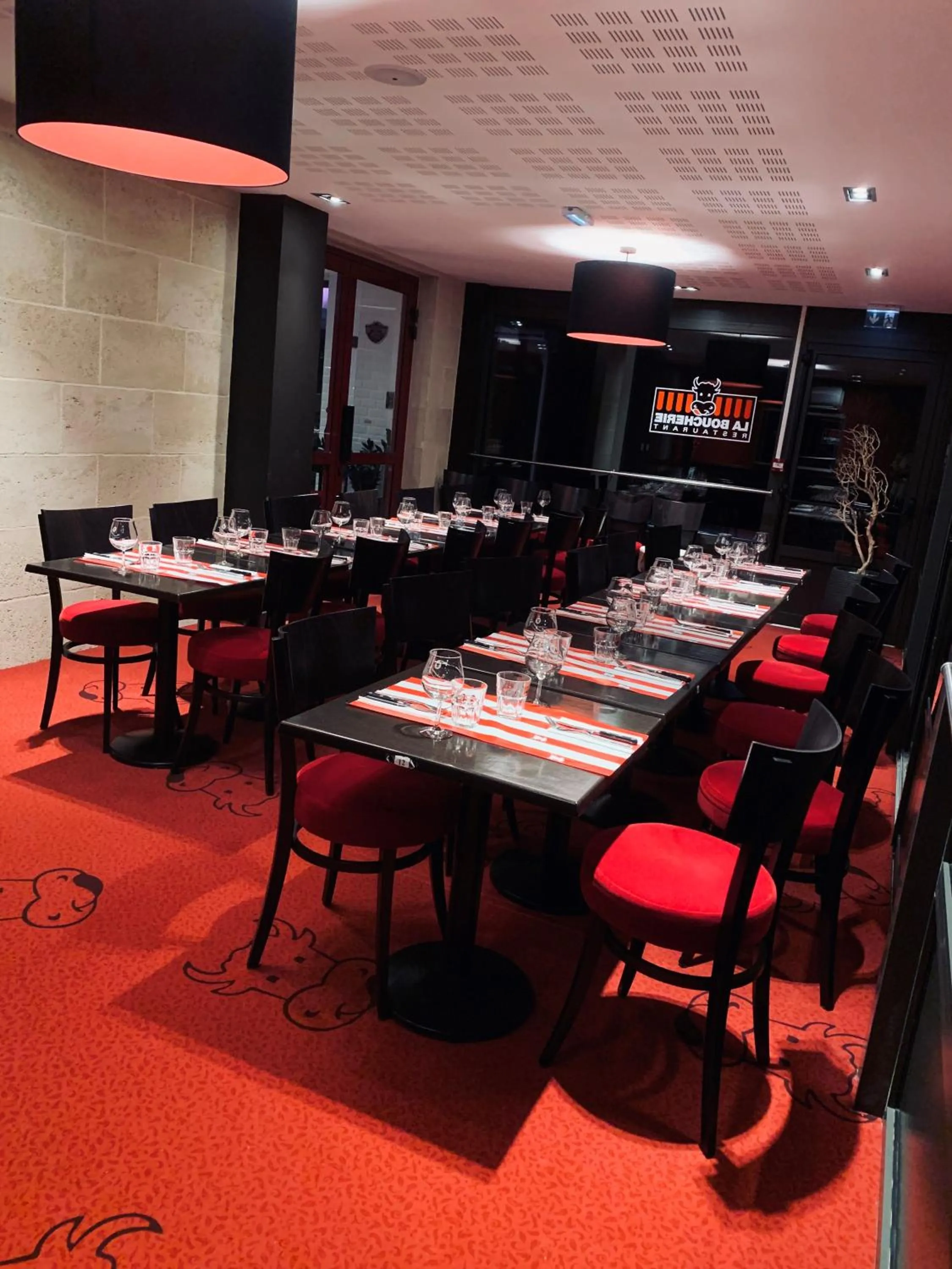 Restaurant/places to eat in ibis Bordeaux Saint Emilion