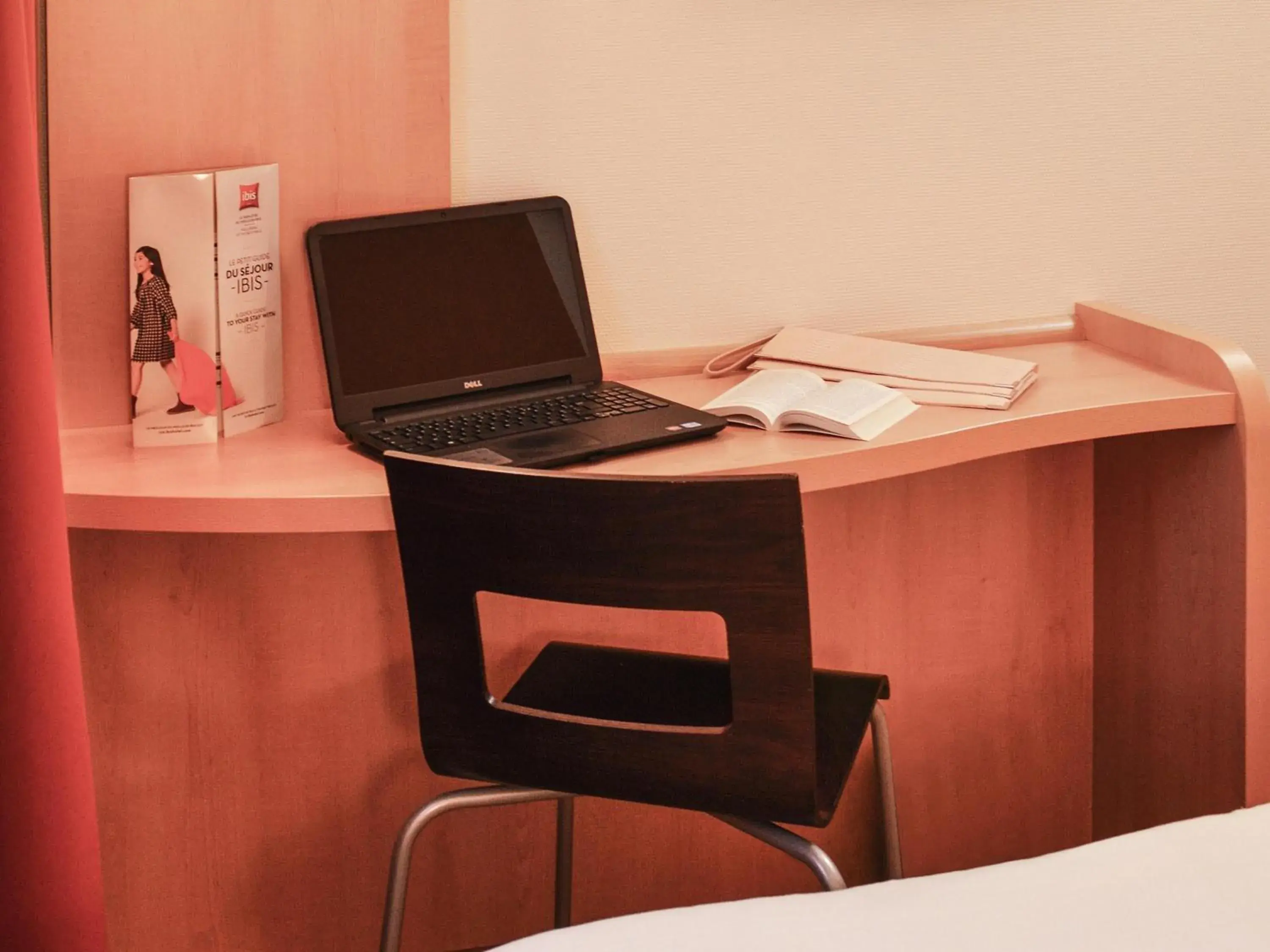 Bedroom in ibis Bordeaux Saint Emilion Bedroom in ibis Bordeaux Saint Emilion