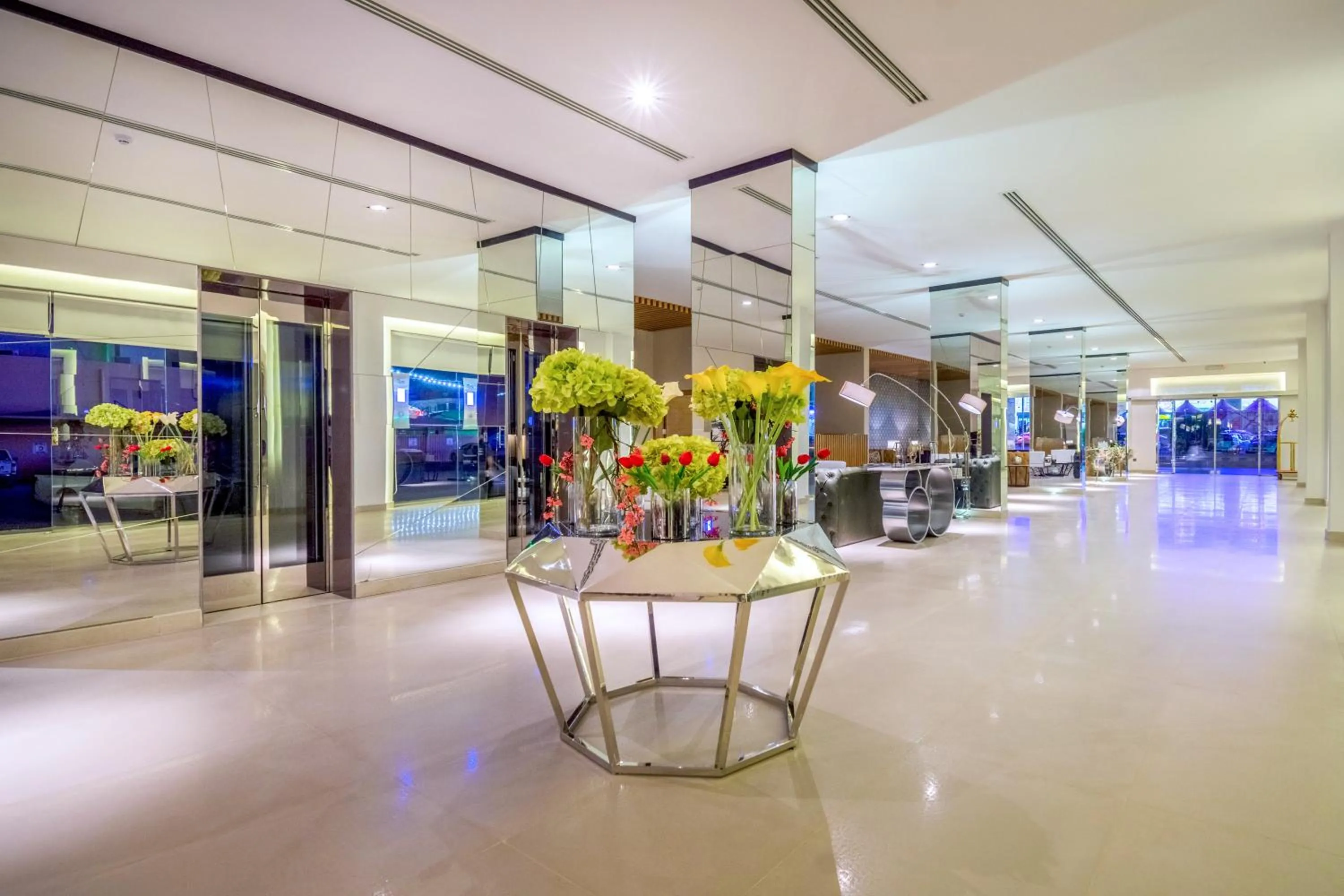 Lobby or reception in Ewaa Express Hotel - Buraydah