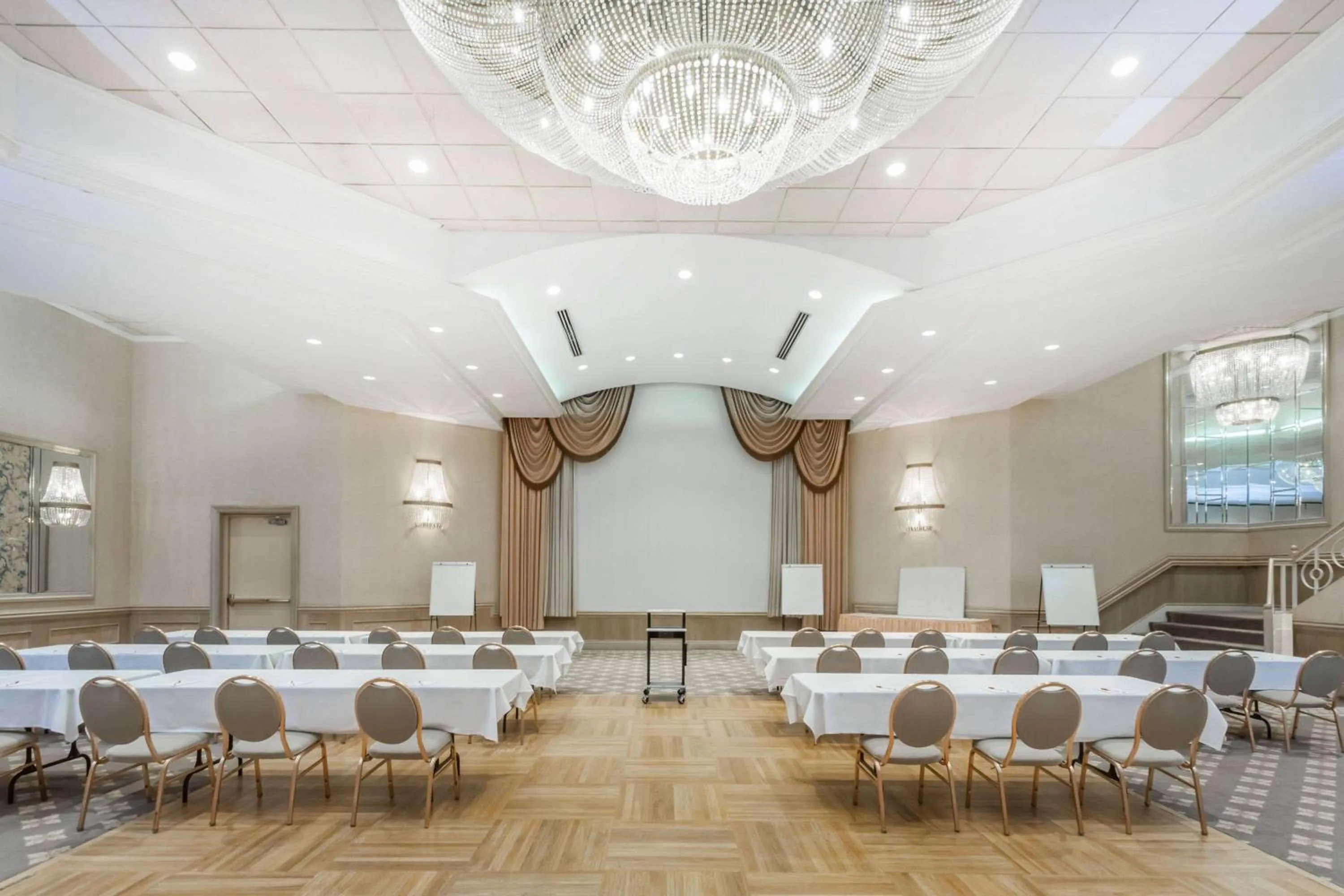 Meeting/conference room in Ramada by Wyndham Hammond Hotel & Conference Center