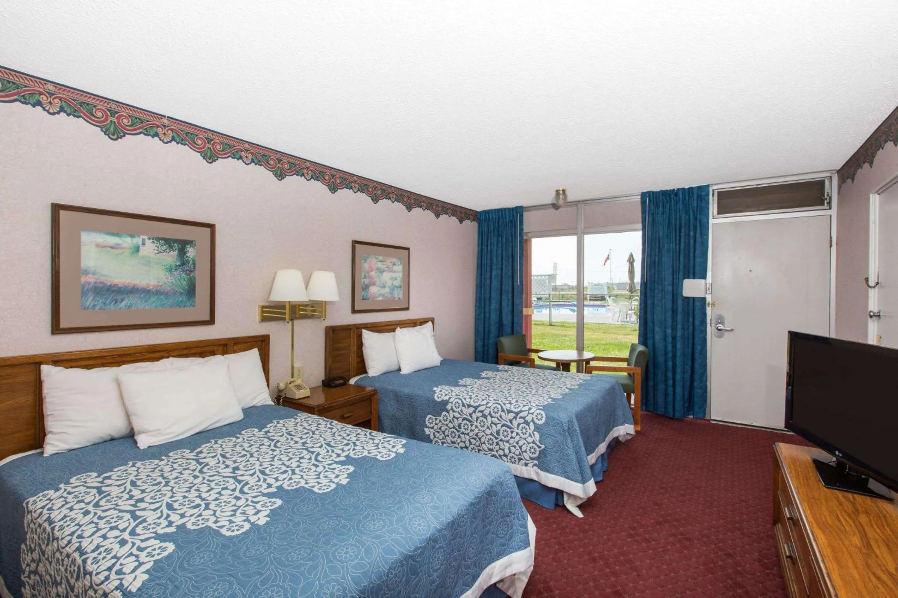 Photo of the whole room in Americas Best Value Inn St. Joseph at I-29