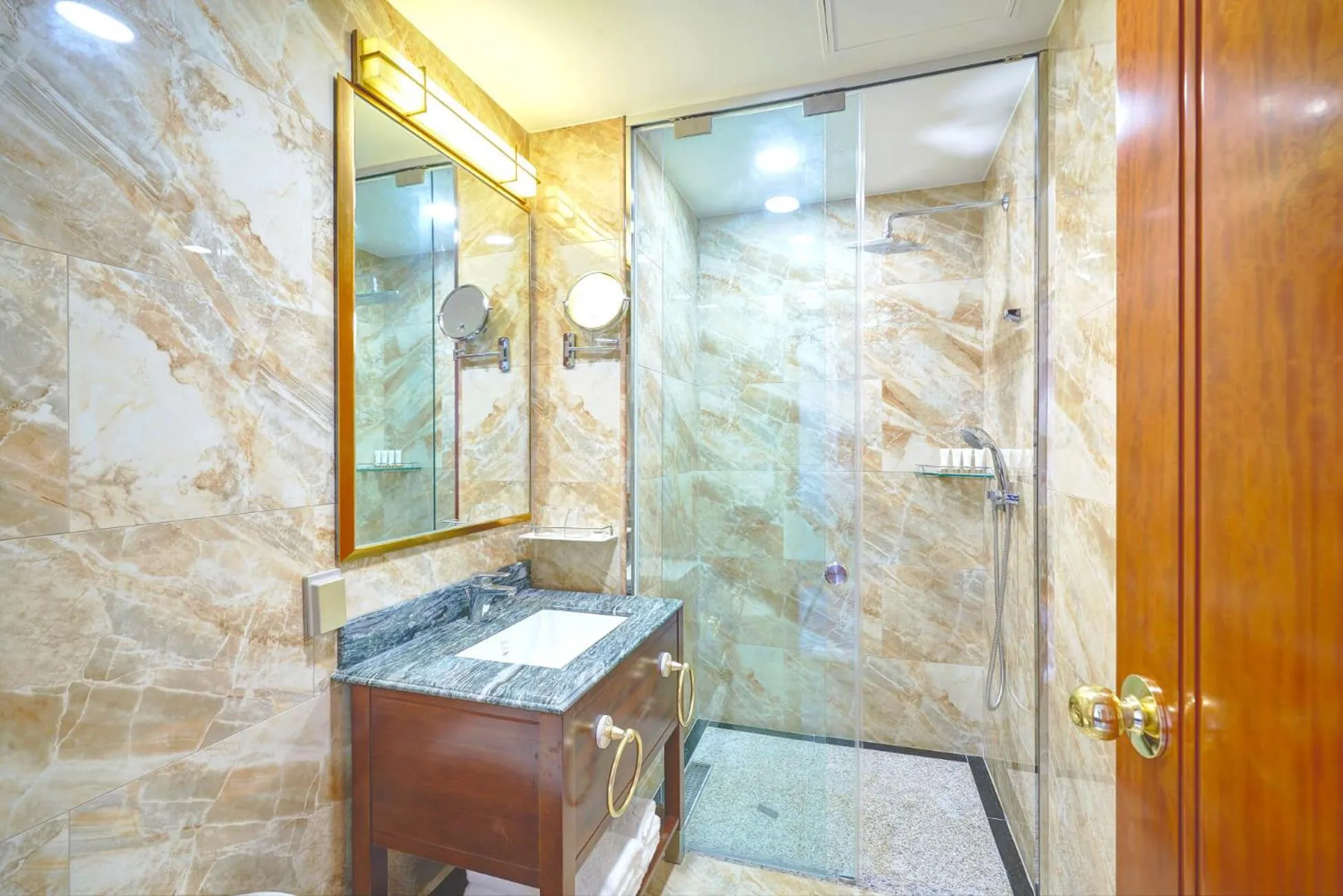 Bathroom in GoldOne Hotel & Suites