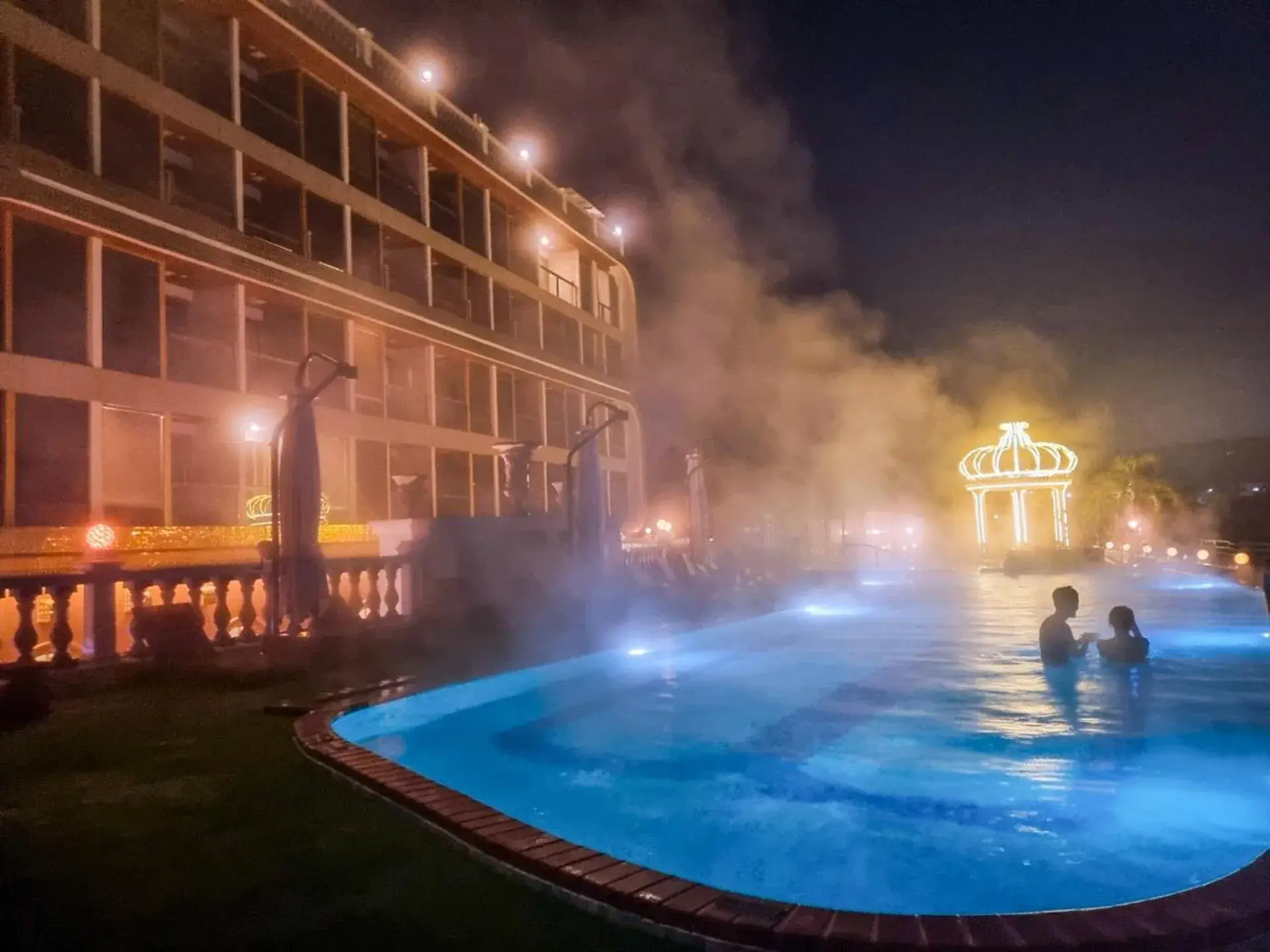 Swimming pool in GoldOne Hotel & Suites Swimming pool in GoldOne Hotel & Suites