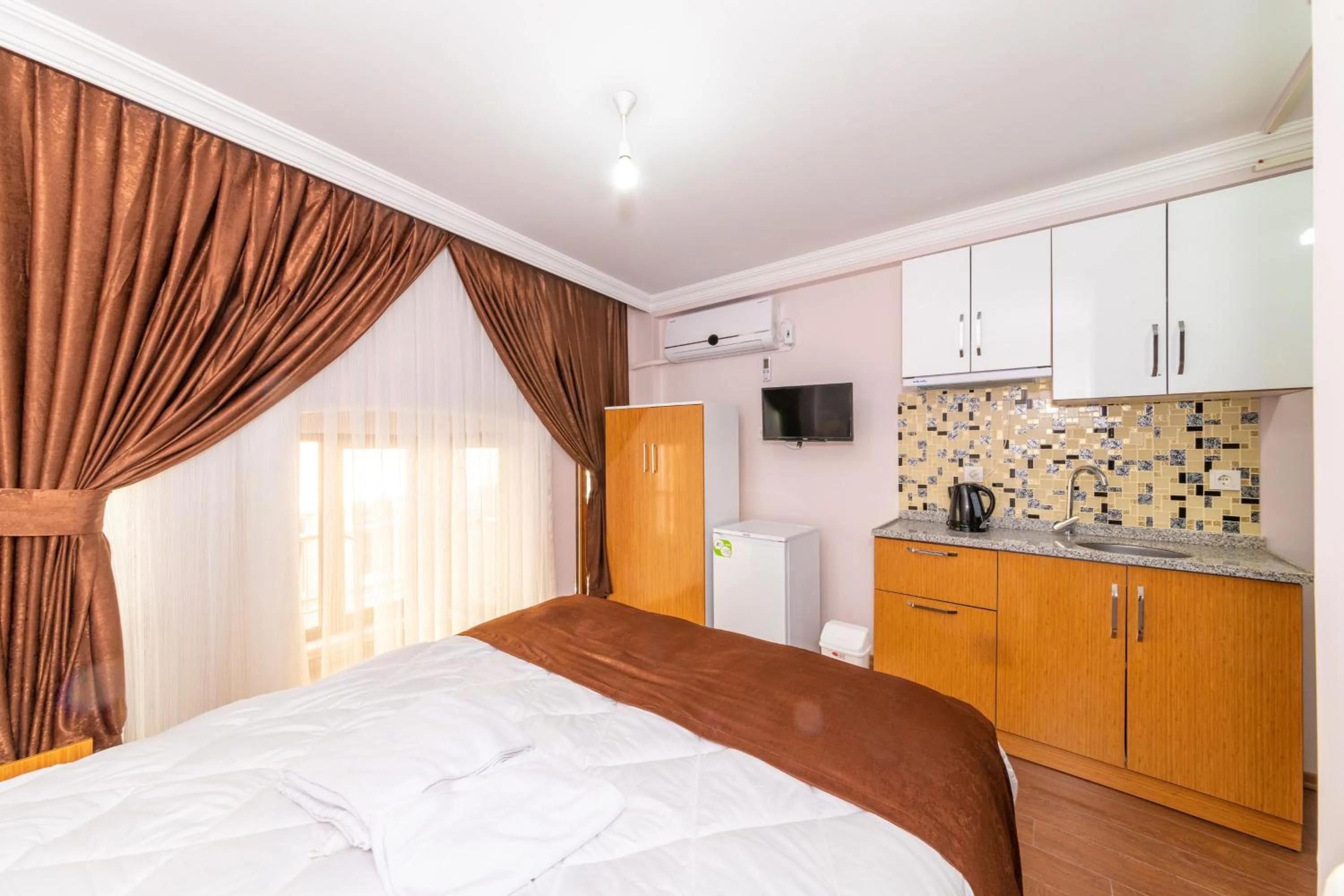 Photo of the whole room, Bed in Tavra hotel