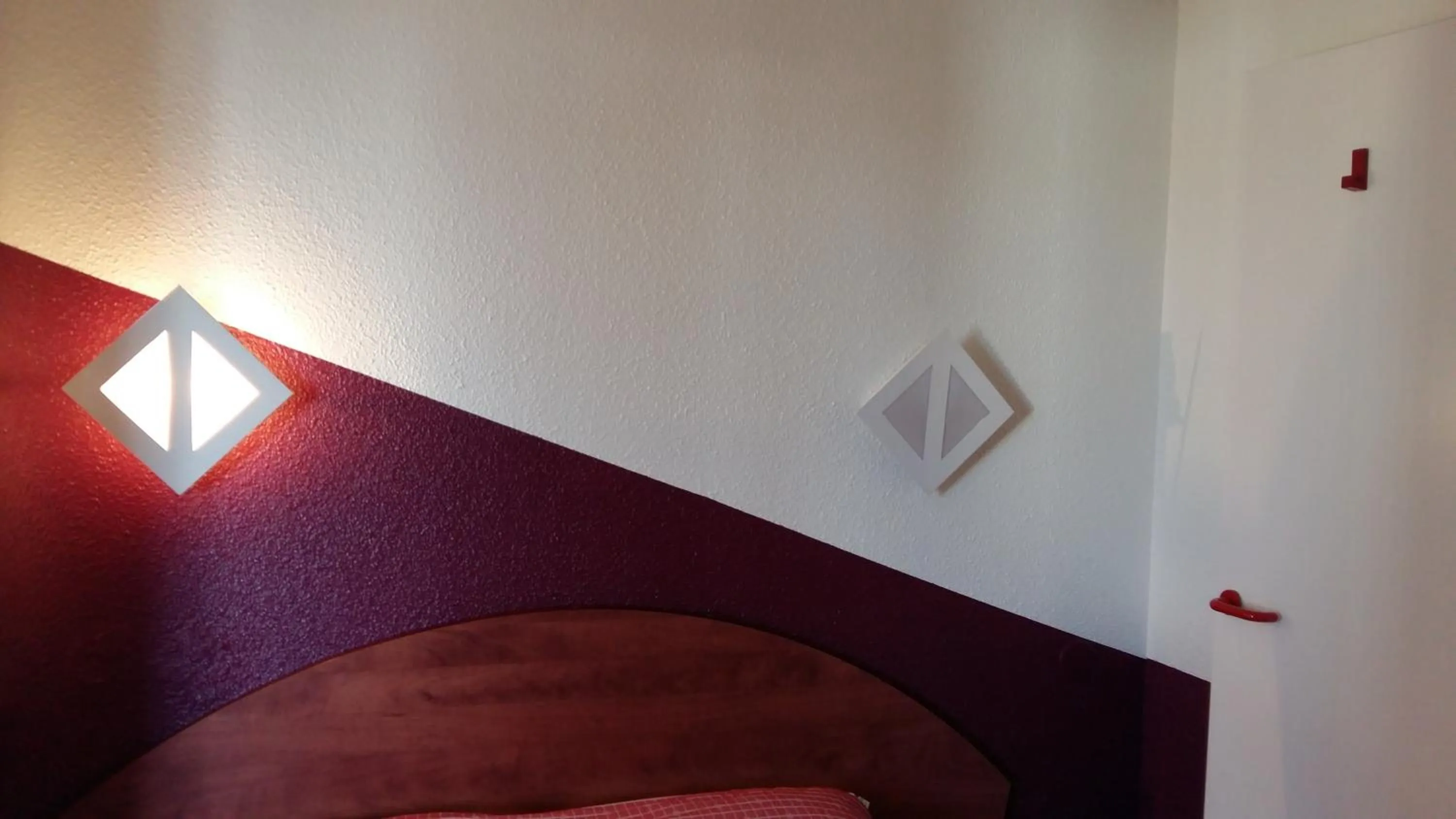 Photo of the whole room in Bonsaï Hotel d'Orleans