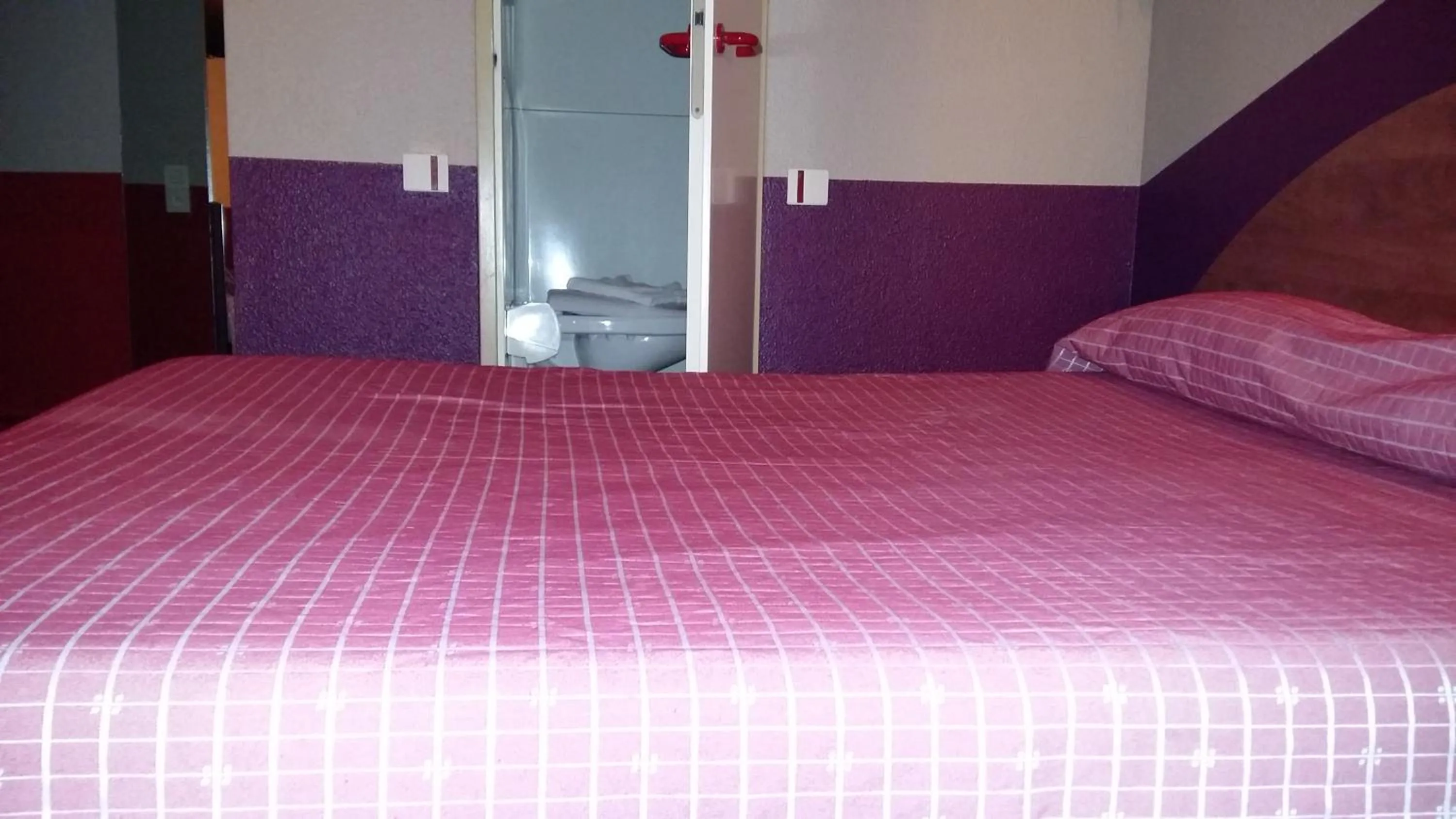 Bed in Bonsaï Hotel d'Orleans