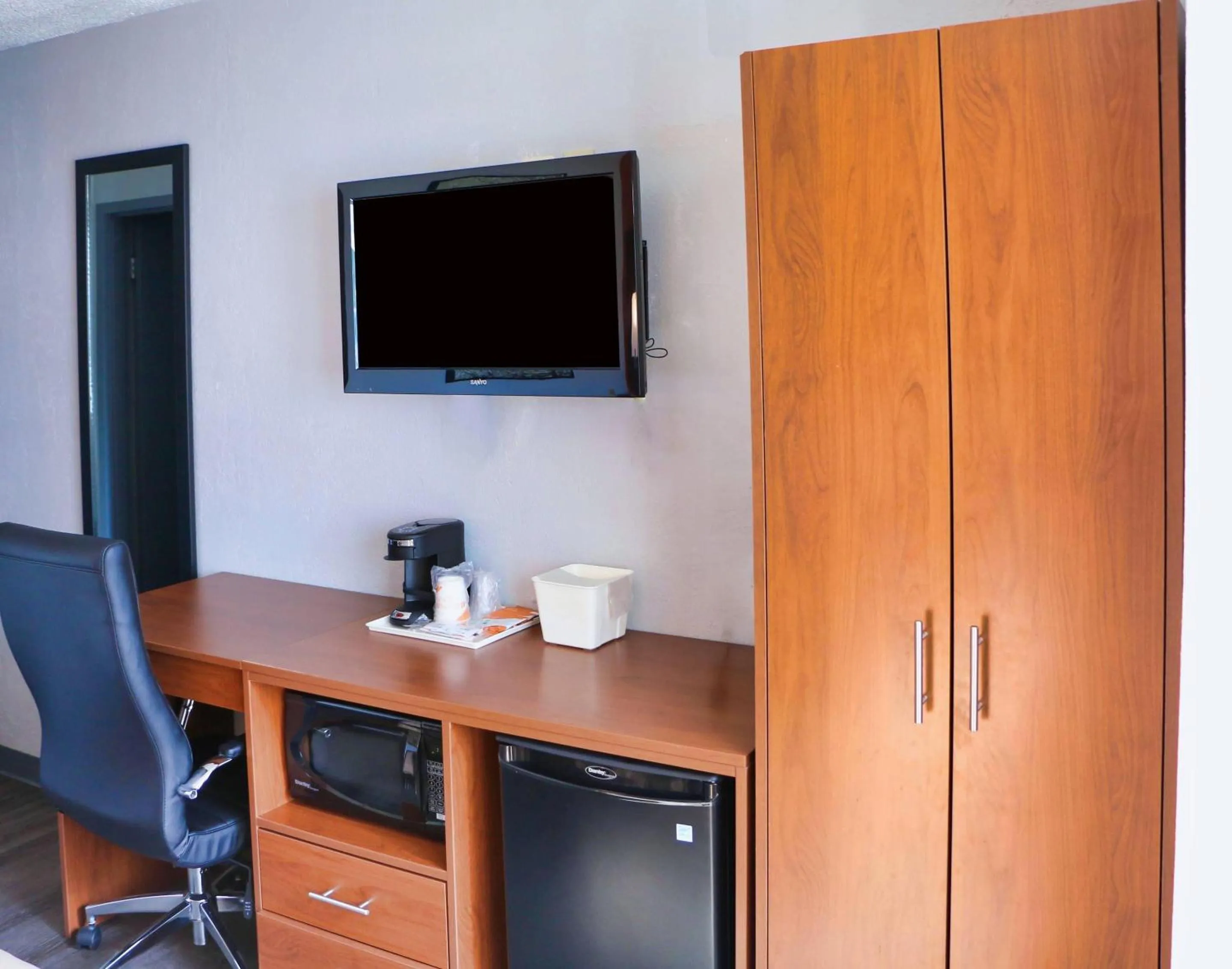 Bedroom in Quality Inn & Suites Watertown Fort Drum