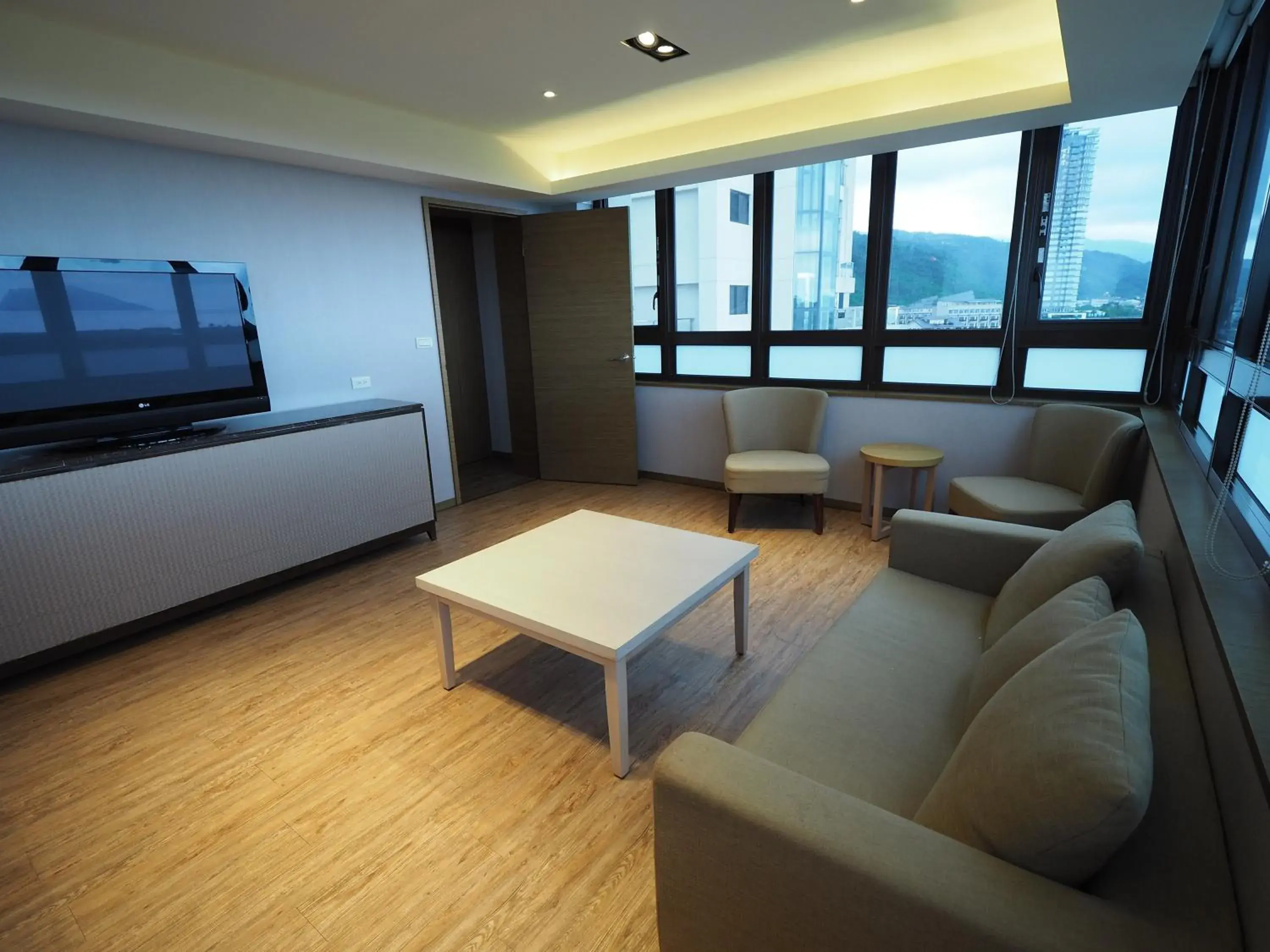 TV and multimedia, Seating Area in Kailan Hotel