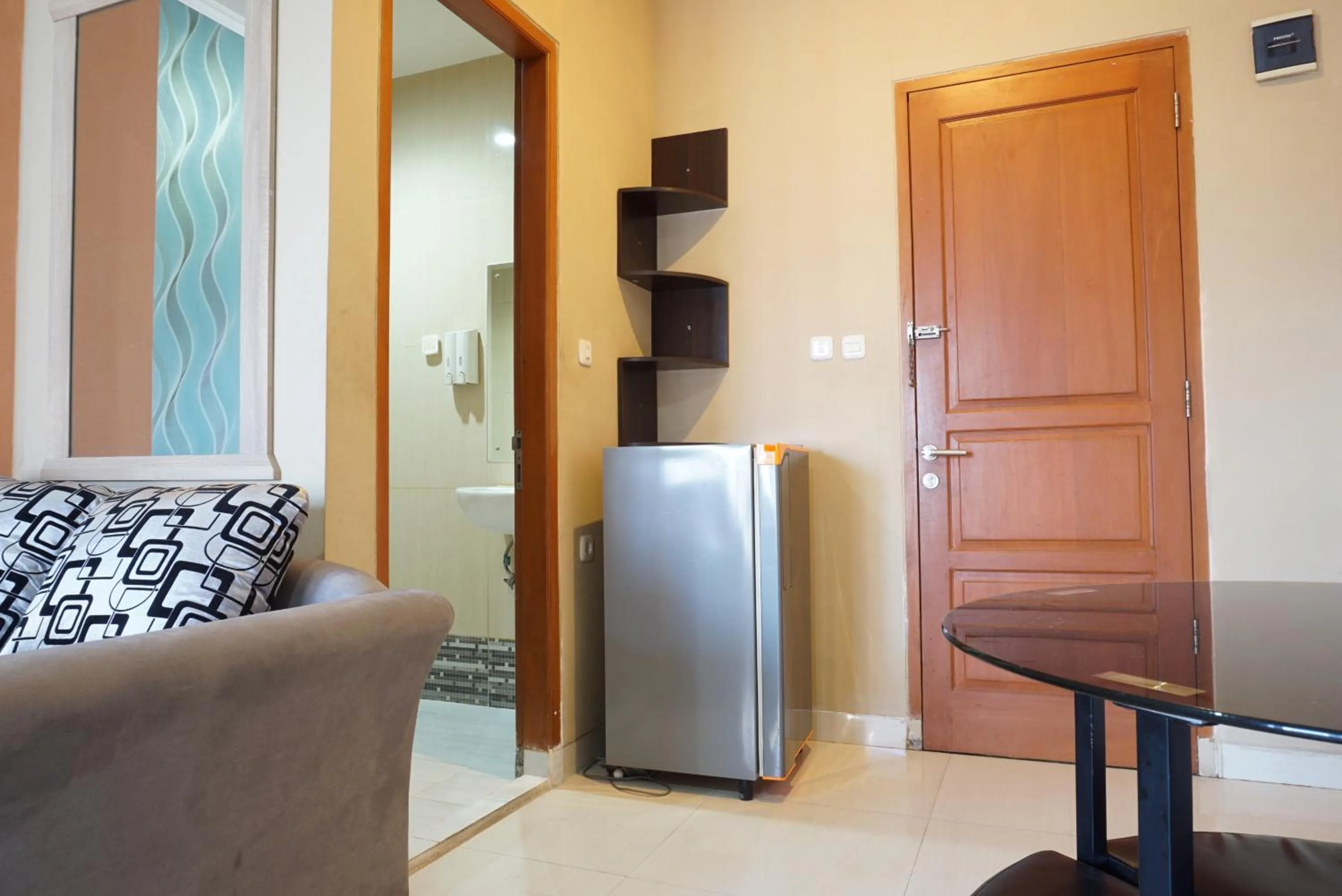 Seating area in RedDoorz near Kemang Square