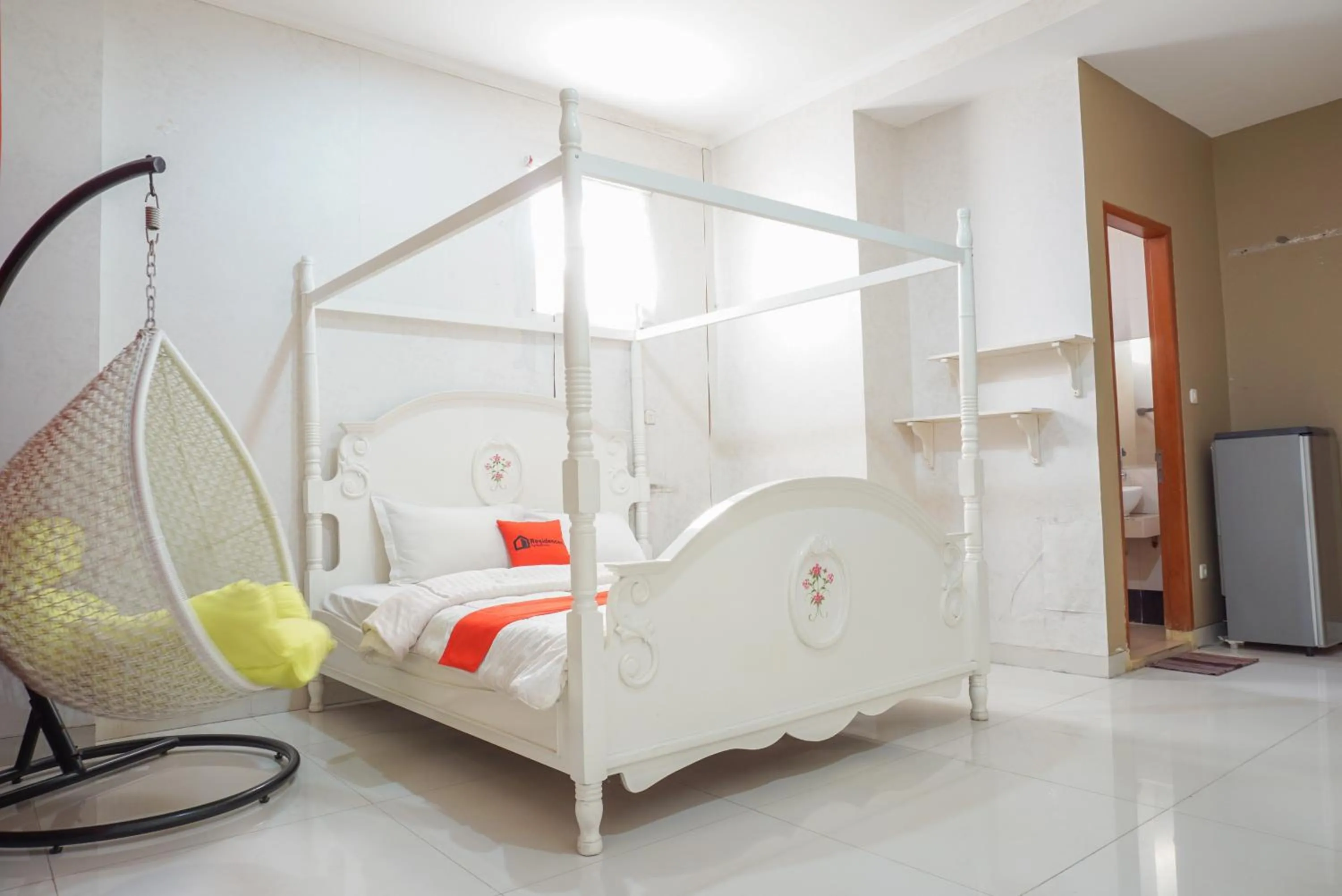 Bedroom, Bed in RedDoorz near Kemang Square