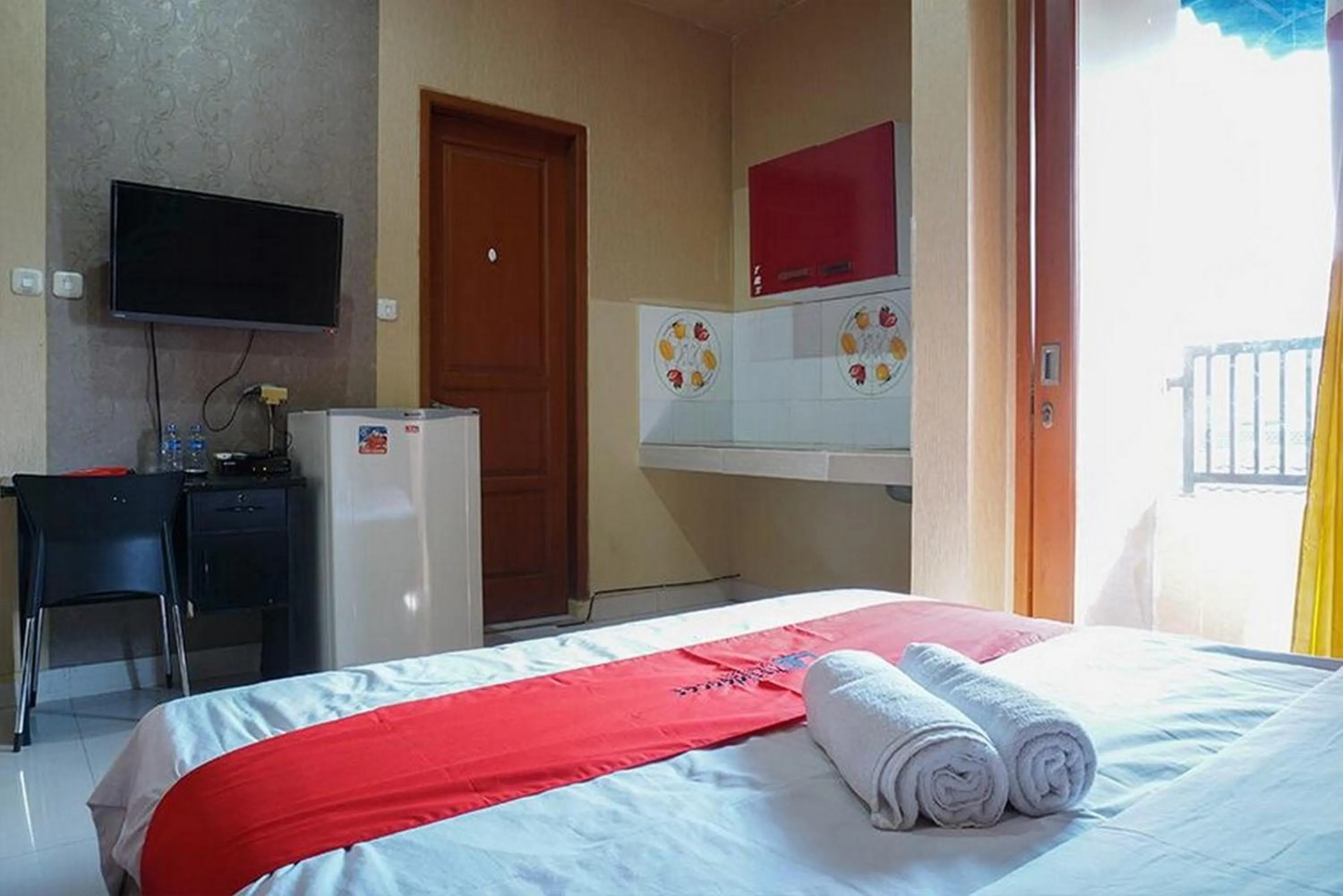 Bedroom, Bed in RedDoorz near Kemang Square