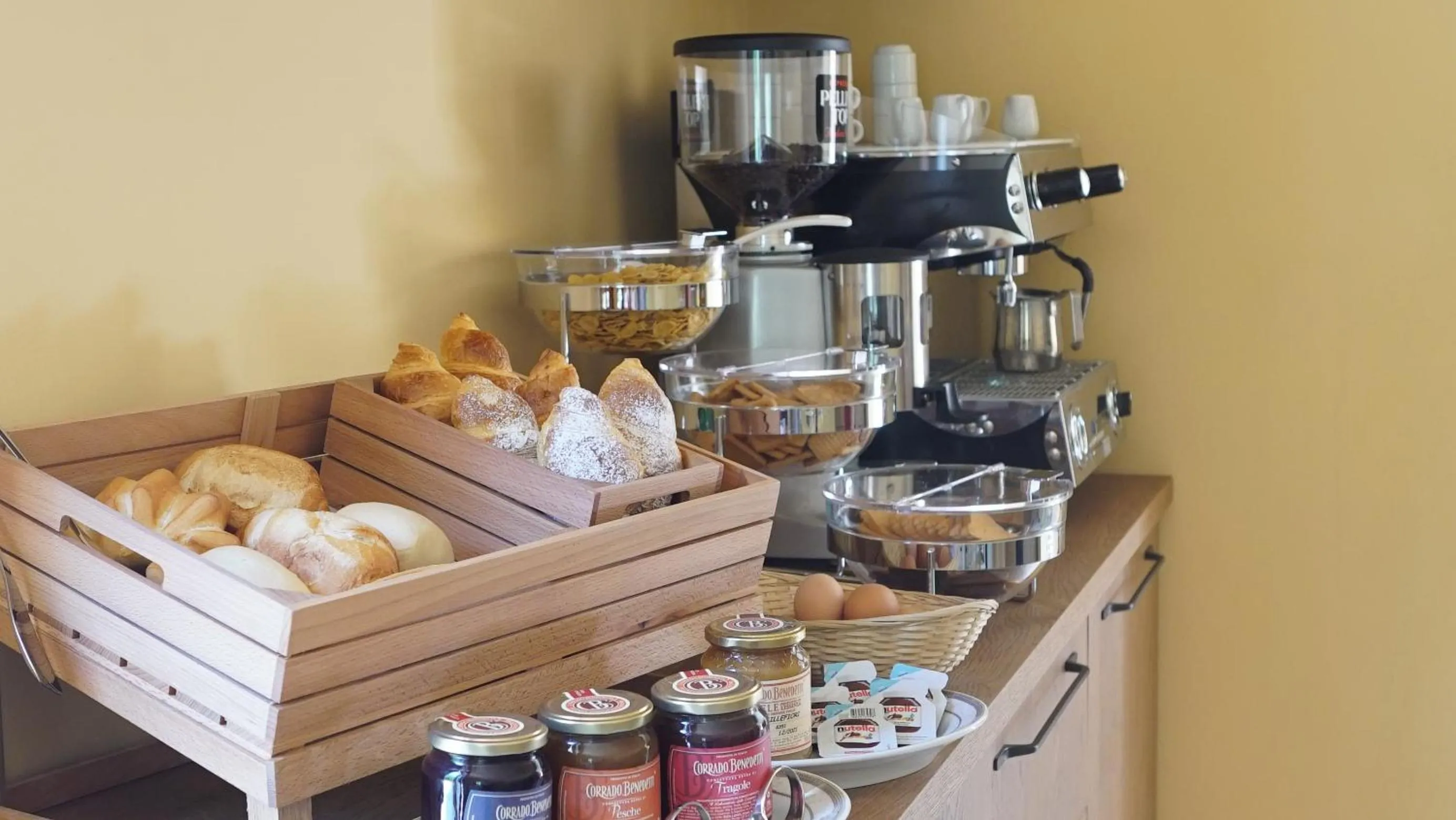 Breakfast in AGRITURISMO ACINATICO WINE RELAIS