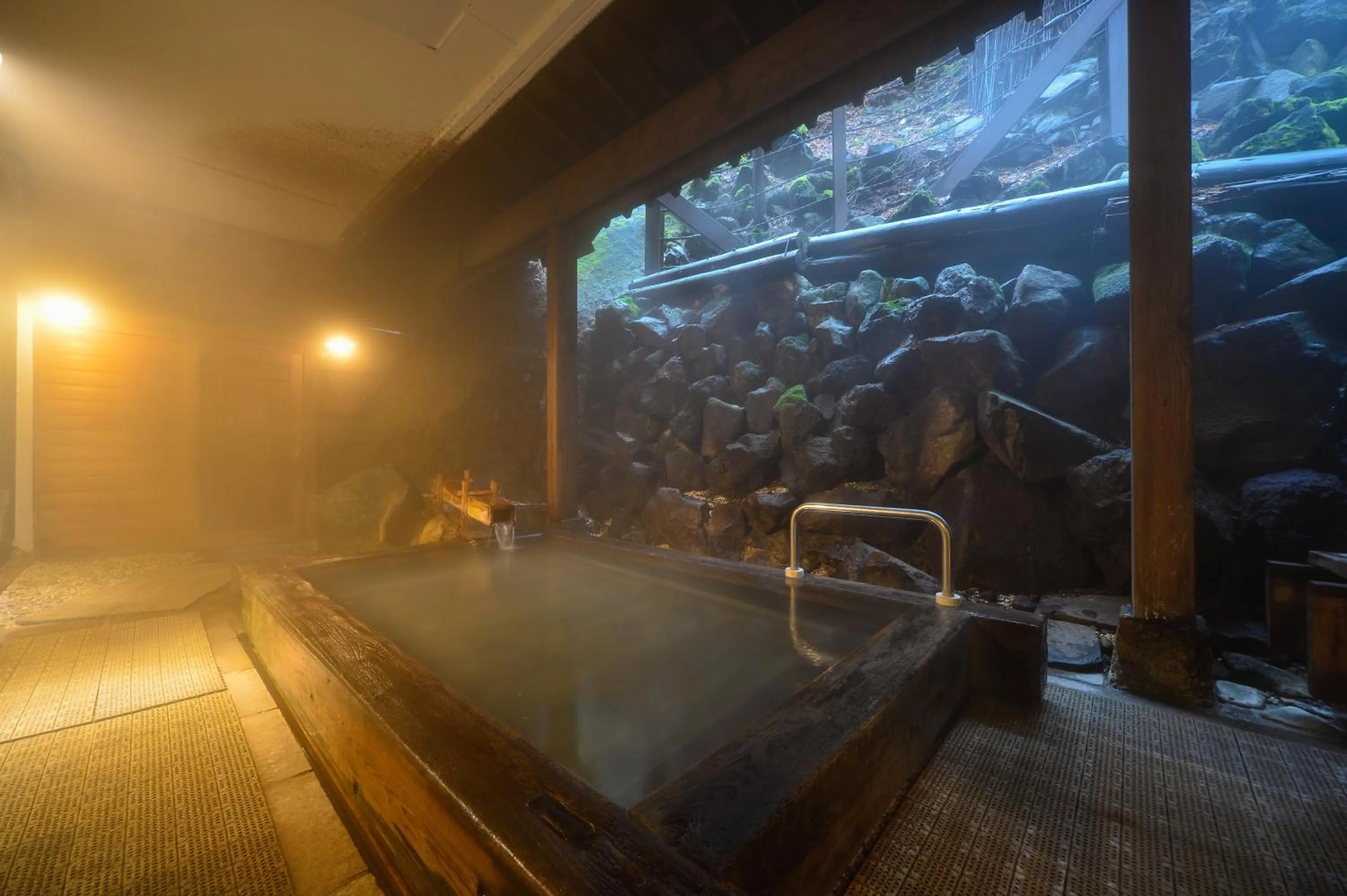 Hot Spring Bath in Osakaya Ryokan