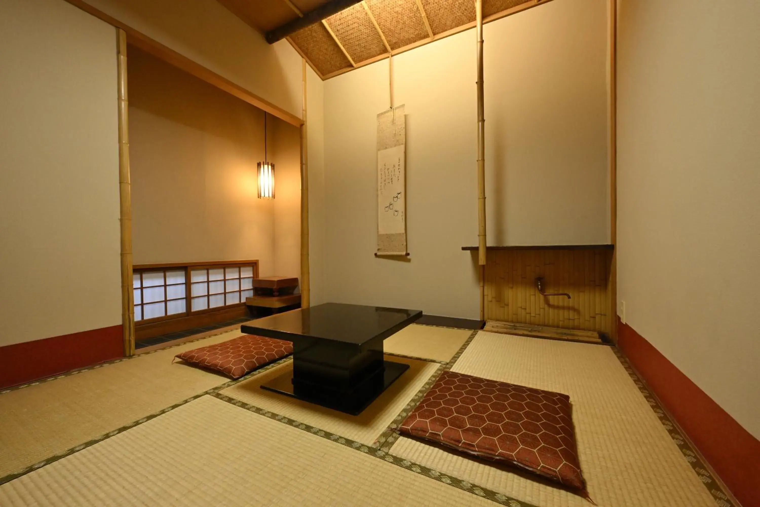 Photo of the whole room, Bed in Osakaya Ryokan Photo of the whole room, Bed in Osakaya Ryokan