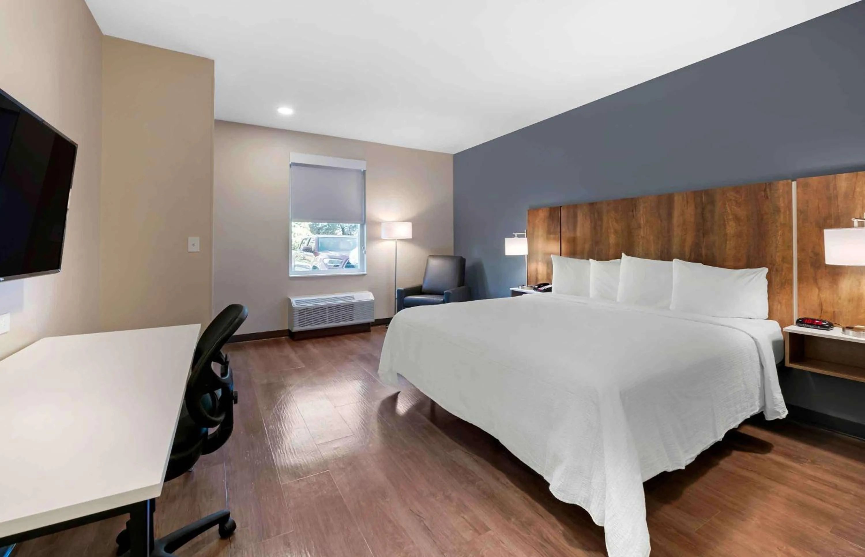 Bedroom, Bed in Extended Stay America Premier Suites - Providence - East Providence