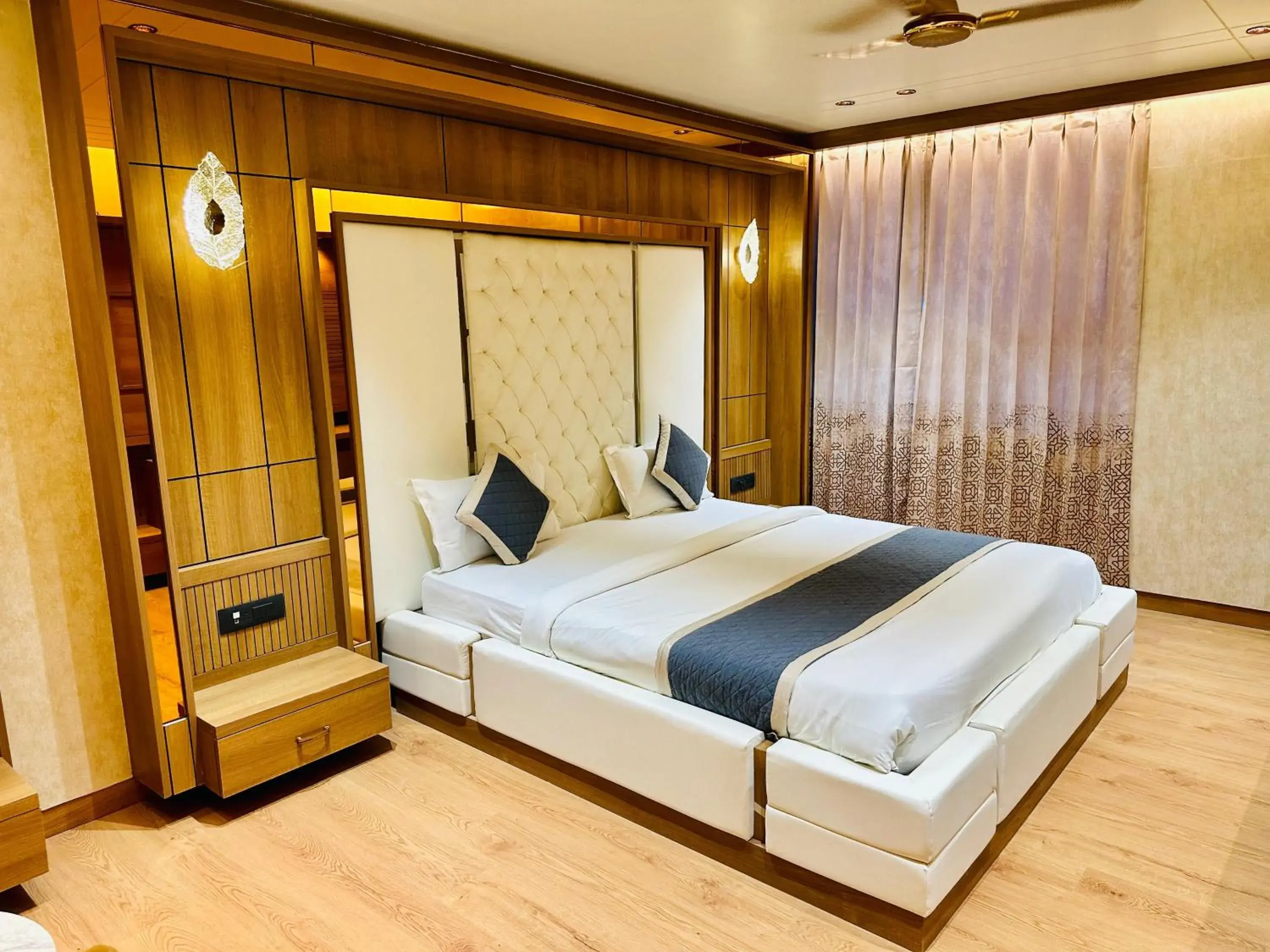 Bed in Hotel Safari Bed in Hotel Safari