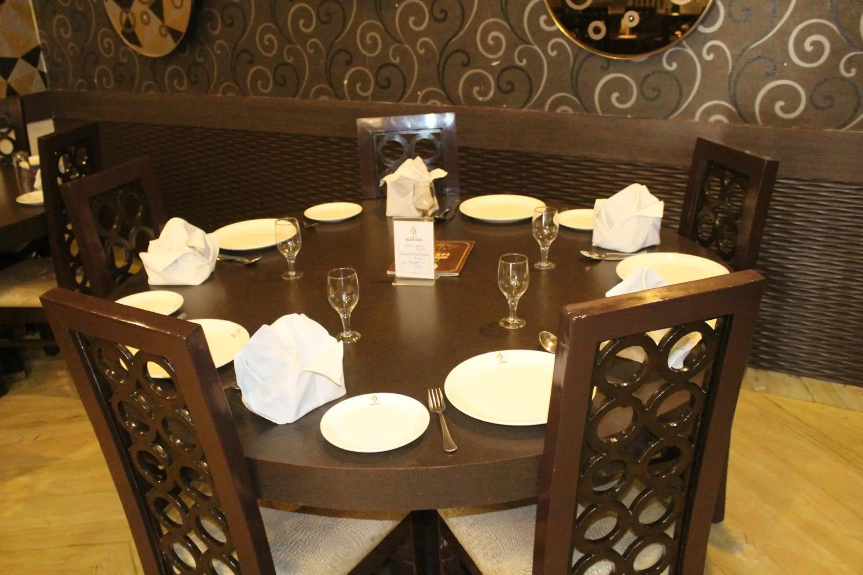 Restaurant/places to eat in Hotel Safari Restaurant/places to eat in Hotel Safari