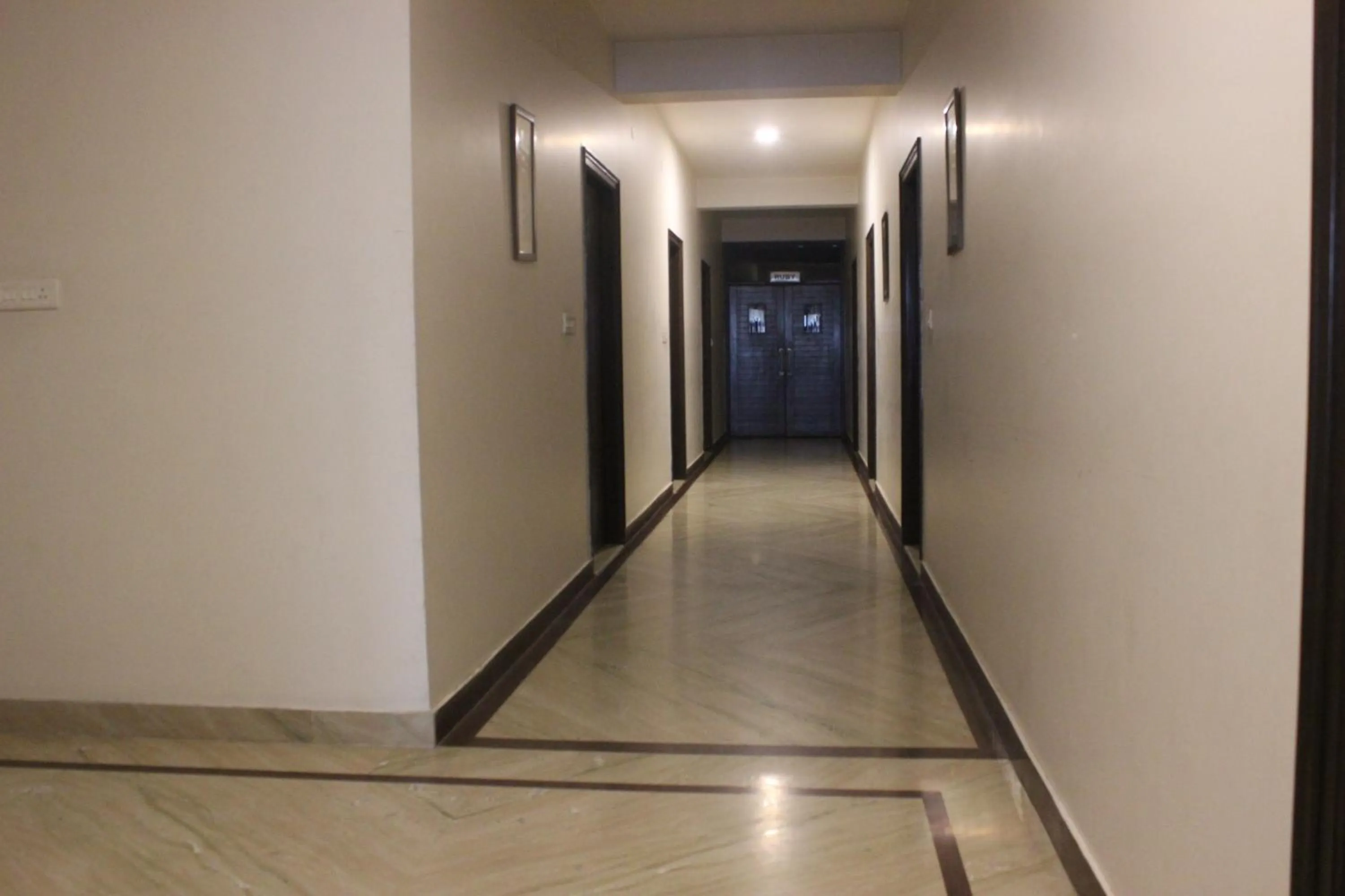 Property building in Hotel Safari