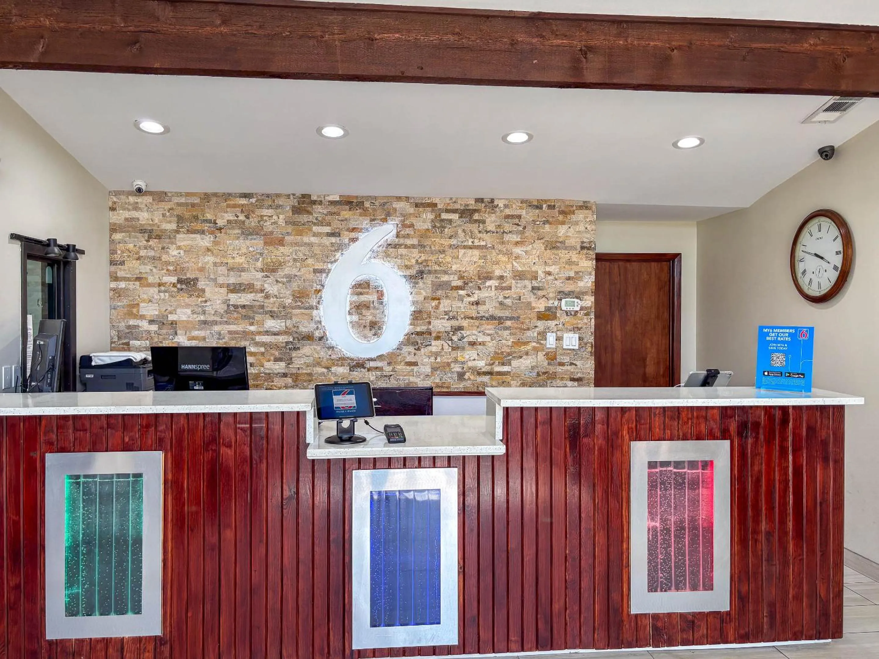 Lobby or reception in Studio 6 Suites Mesquite, TX – Gross Rd.