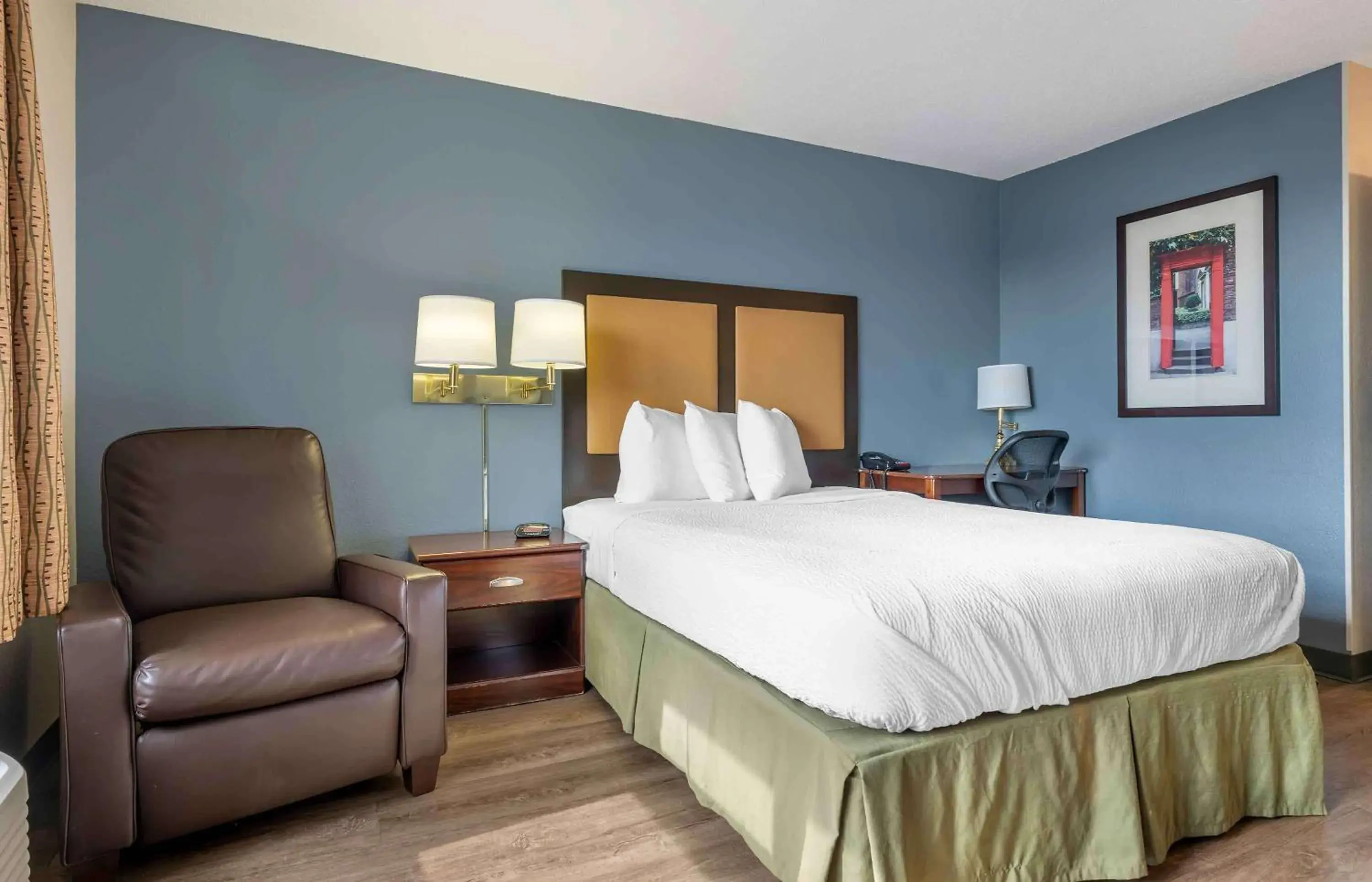 Queen Studio - Non-Smoking in Extended Stay America Suites - Chicago - Romeoville - Bollingbrook Queen Studio - Non-Smoking in Extended Stay America Suites - Chicago - Romeoville - Bollingbrook