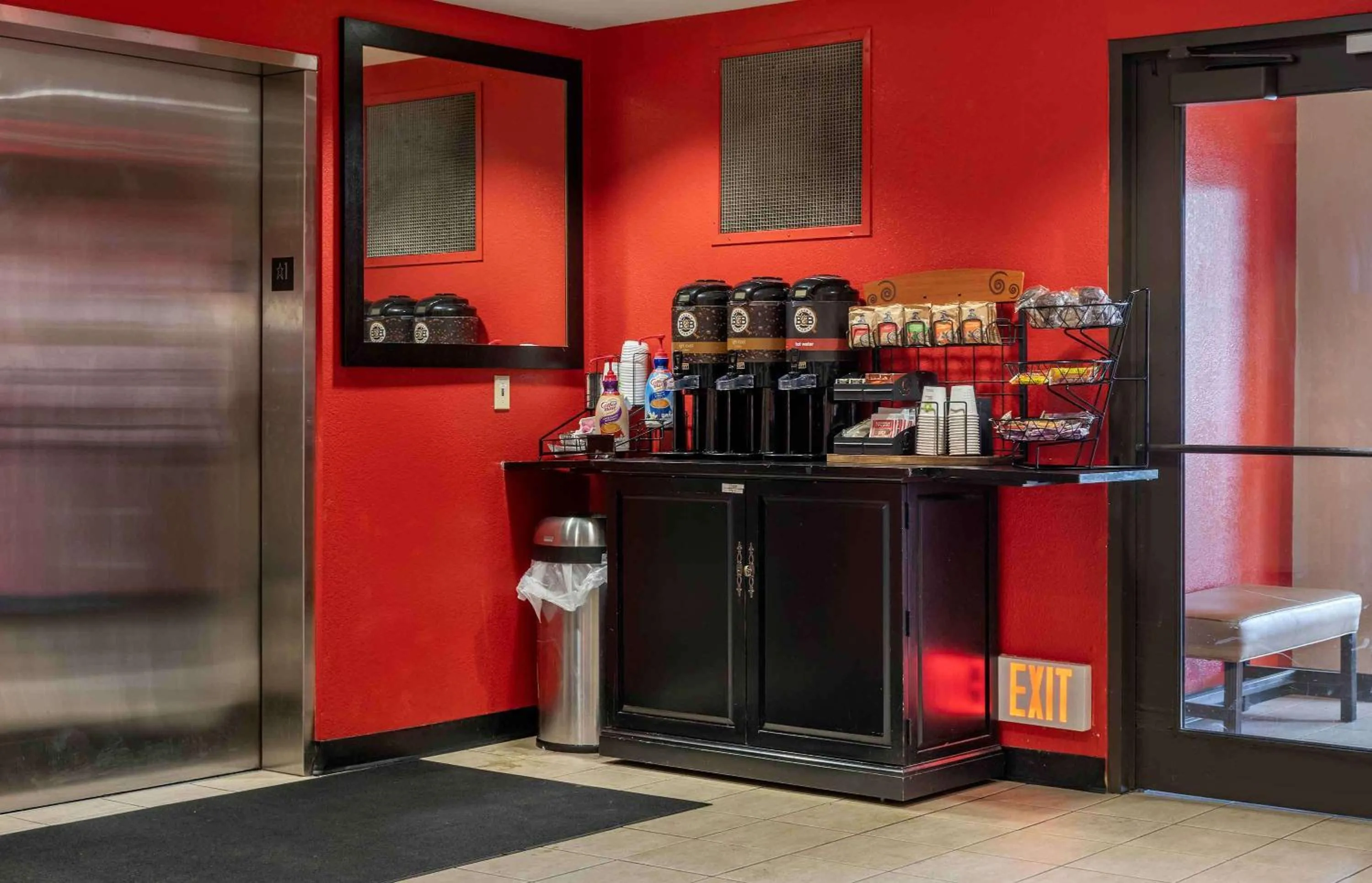 Breakfast in Extended Stay America Suites - Pittsburgh - West Mifflin