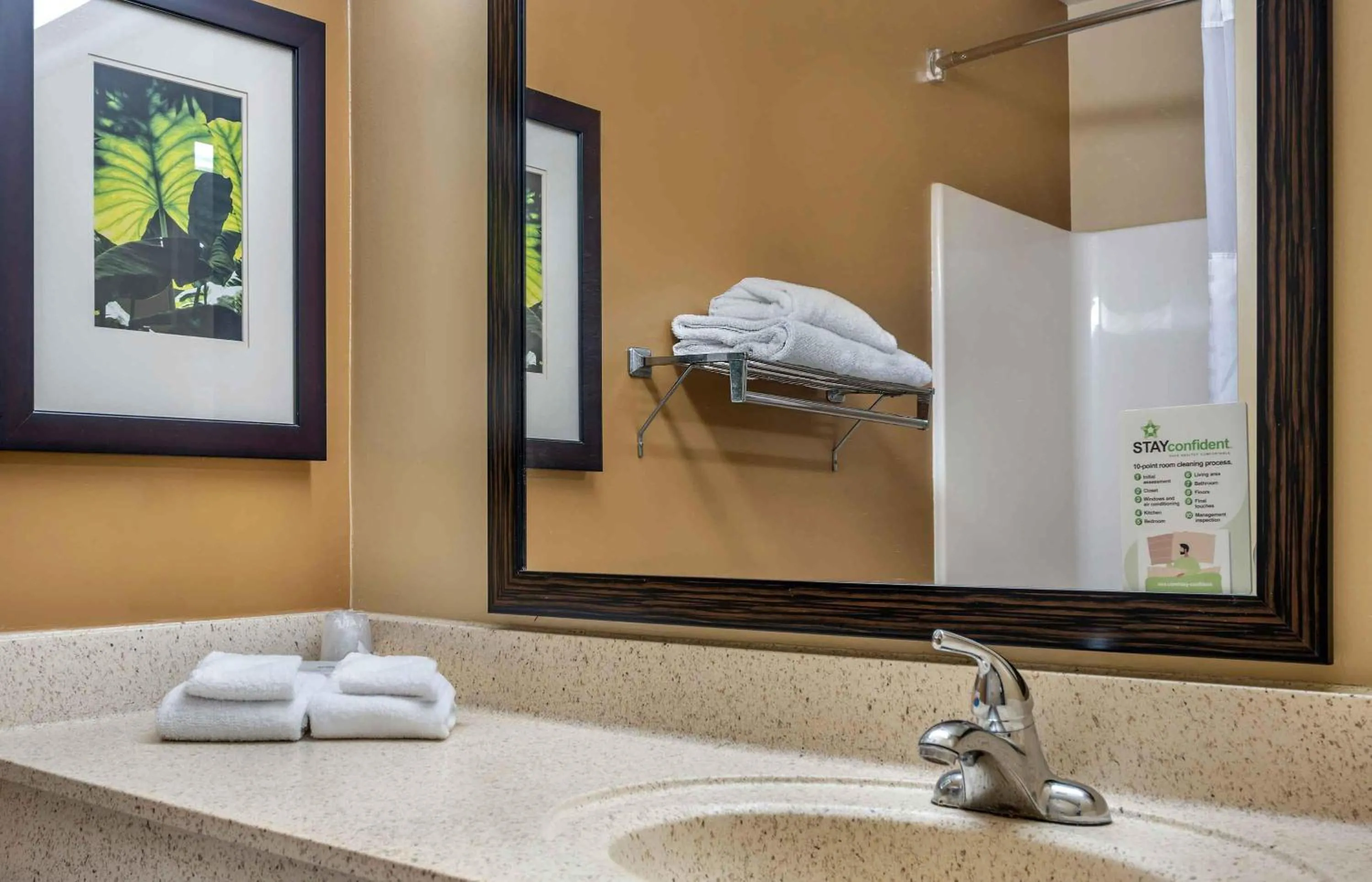 Bathroom in Extended Stay America Suites - Baltimore - Bel Air - Aberdeen