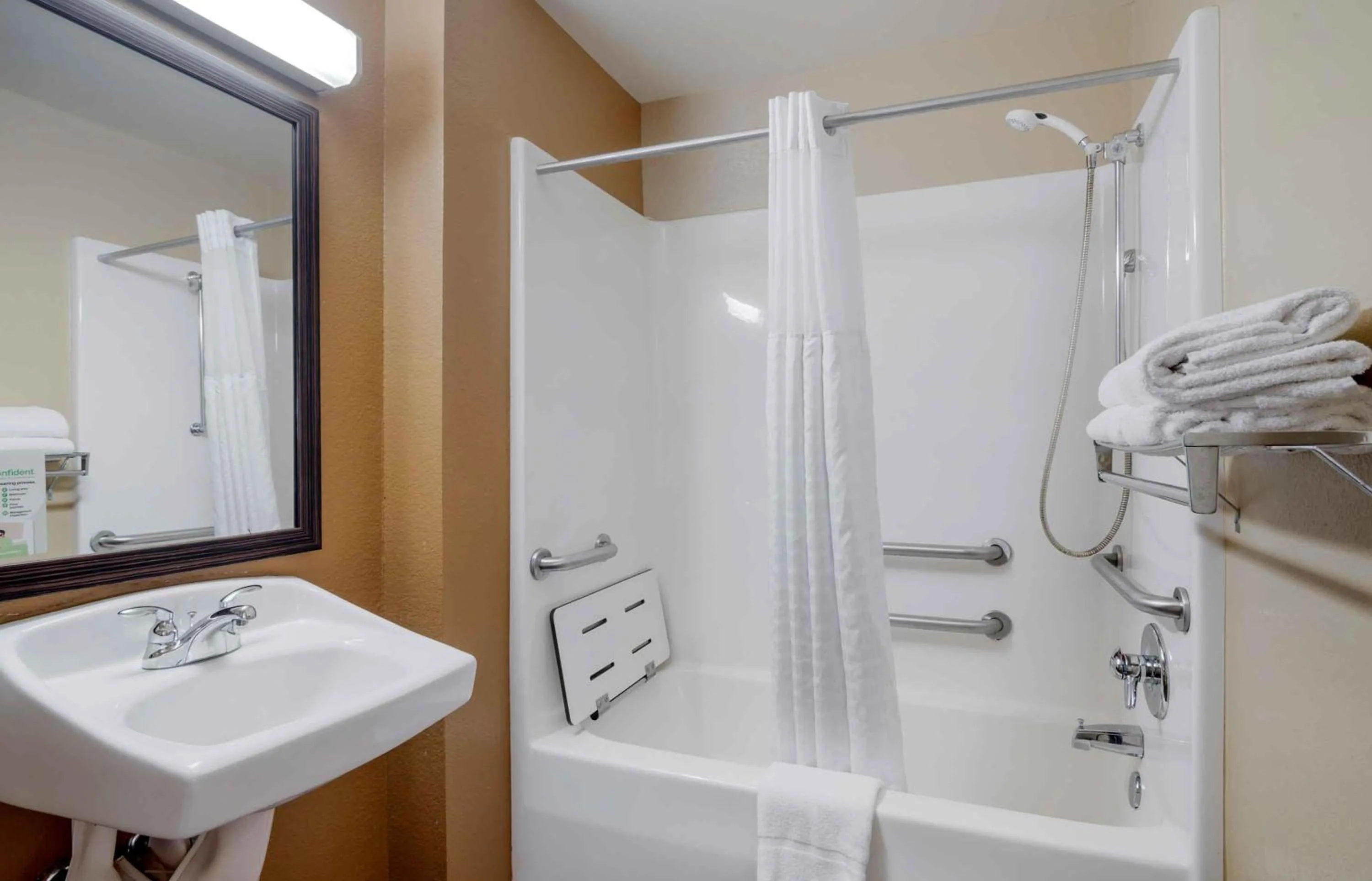 Bathroom in Extended Stay America Suites - Baltimore - Bel Air - Aberdeen