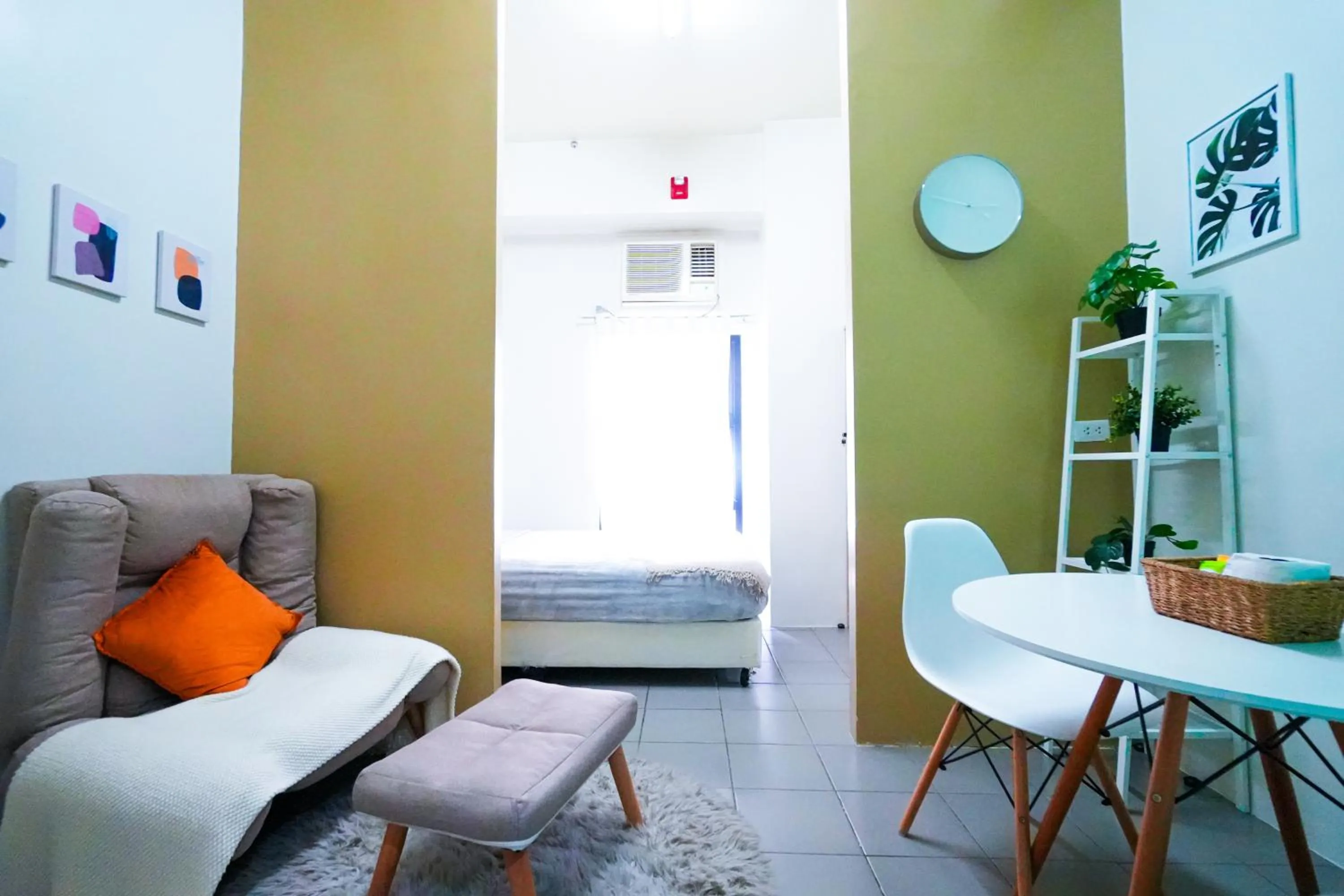 The City Flats Amorsolo