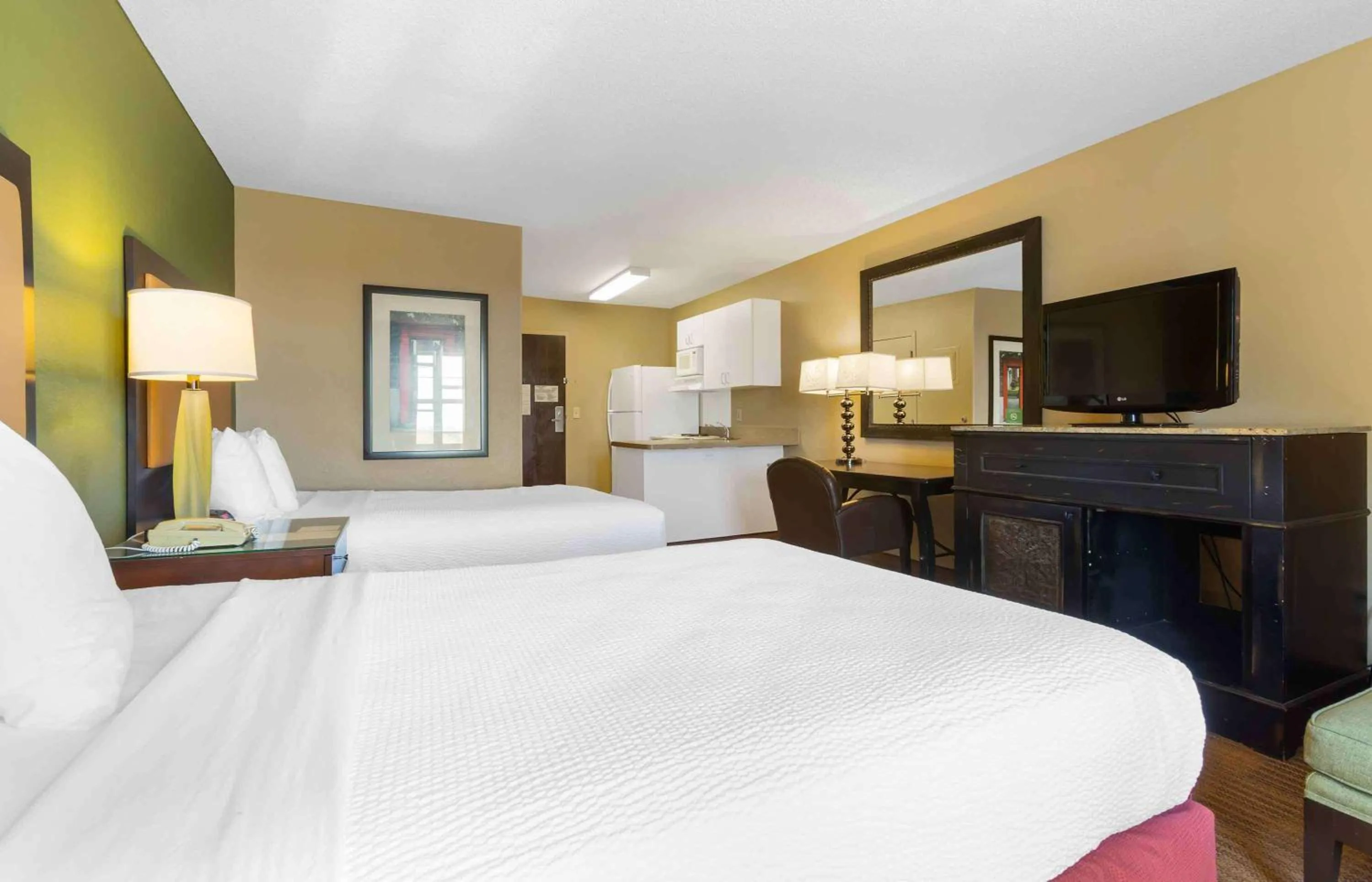 Bedroom, Bed in Extended Stay America Suites - Phoenix - Chandler