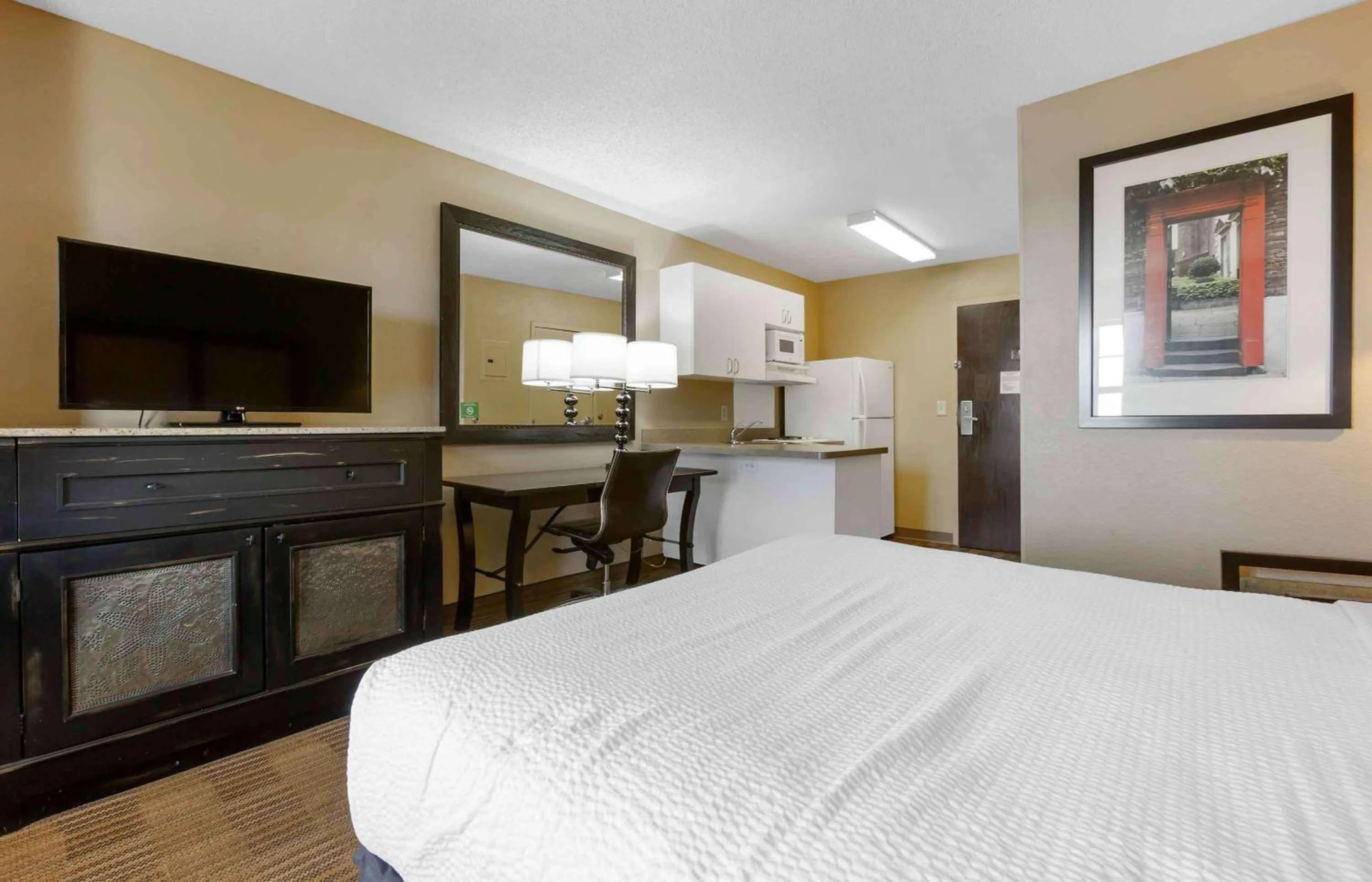 Bedroom, Bed in Extended Stay America Suites - Phoenix - Chandler
