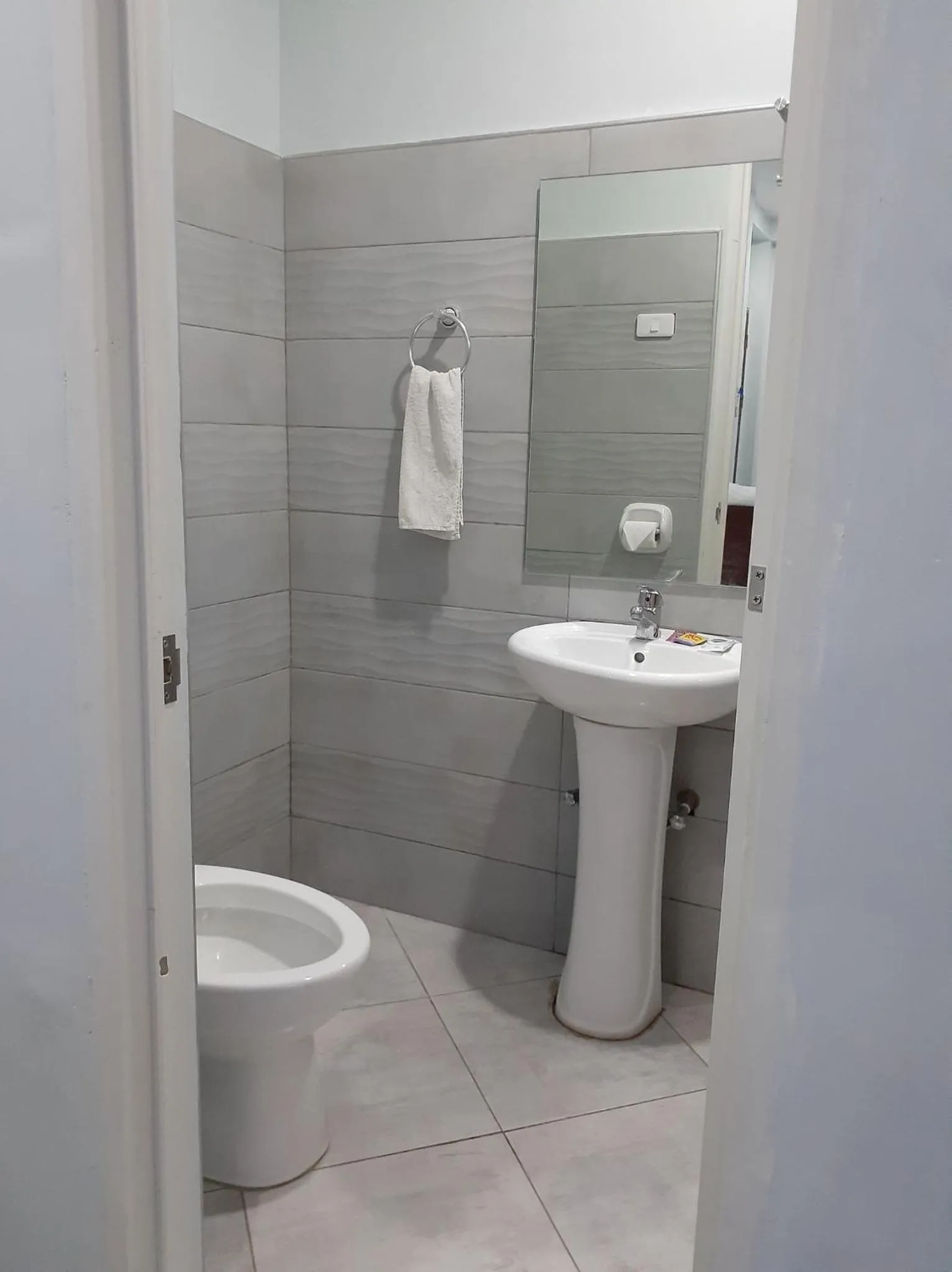 Shower in Swakihan Guest House