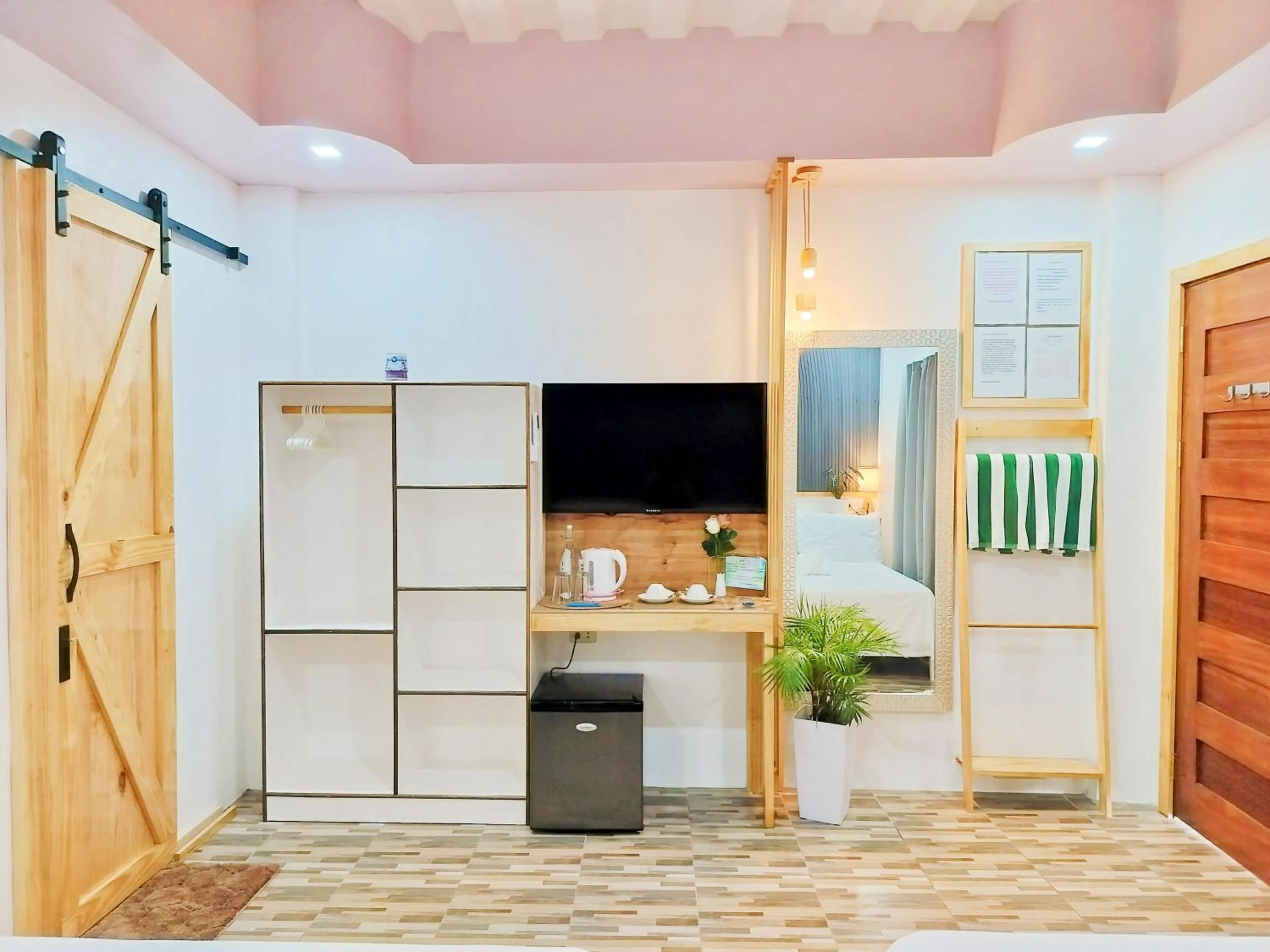 TV and multimedia in Swakihan Guest House