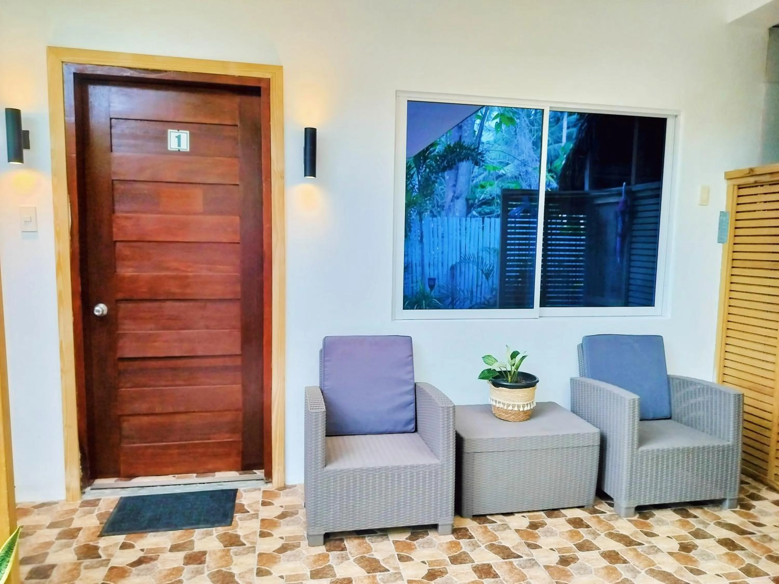 Balcony/Terrace in Swakihan Guest House