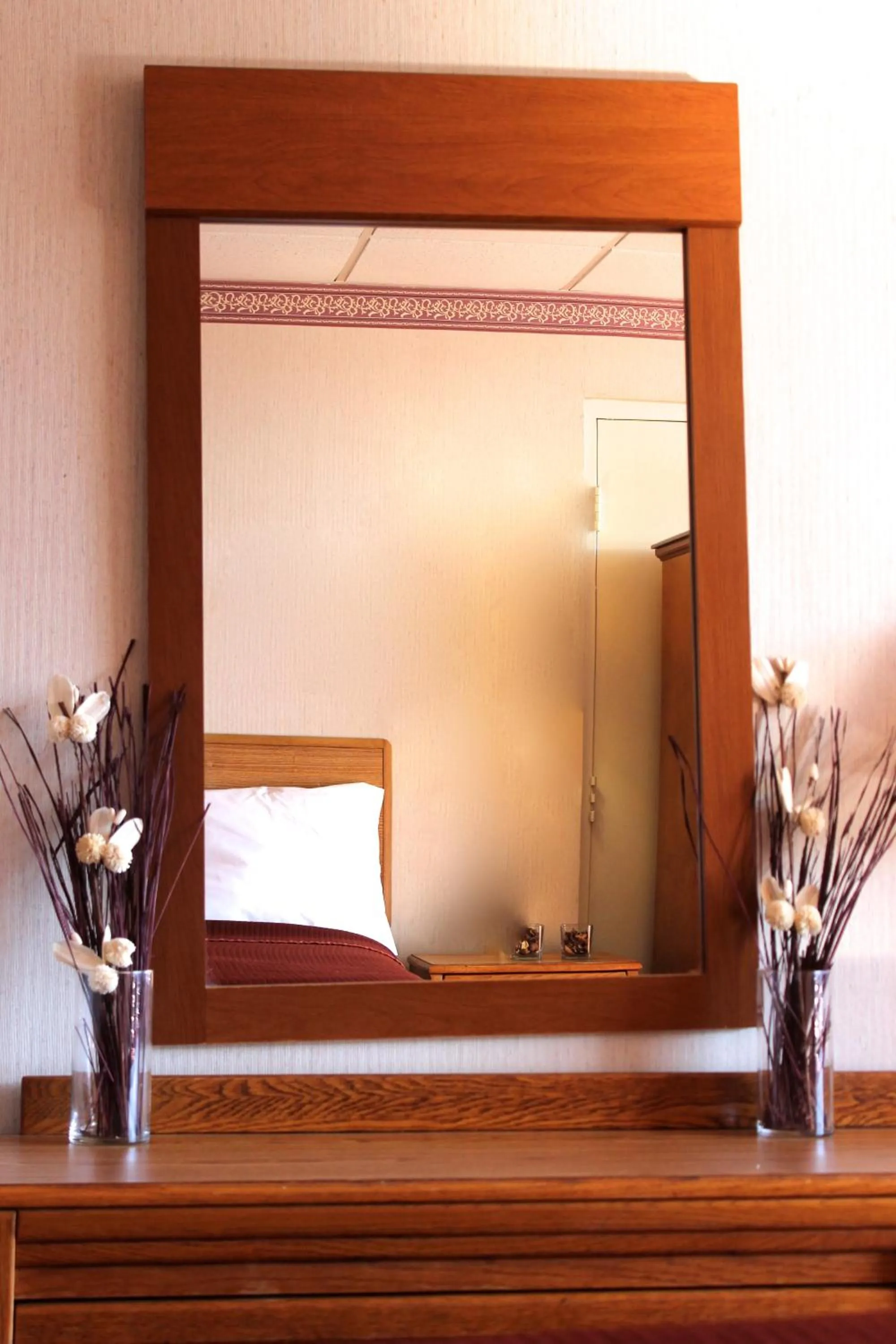 Decorative detail in Regency Inn Richmond