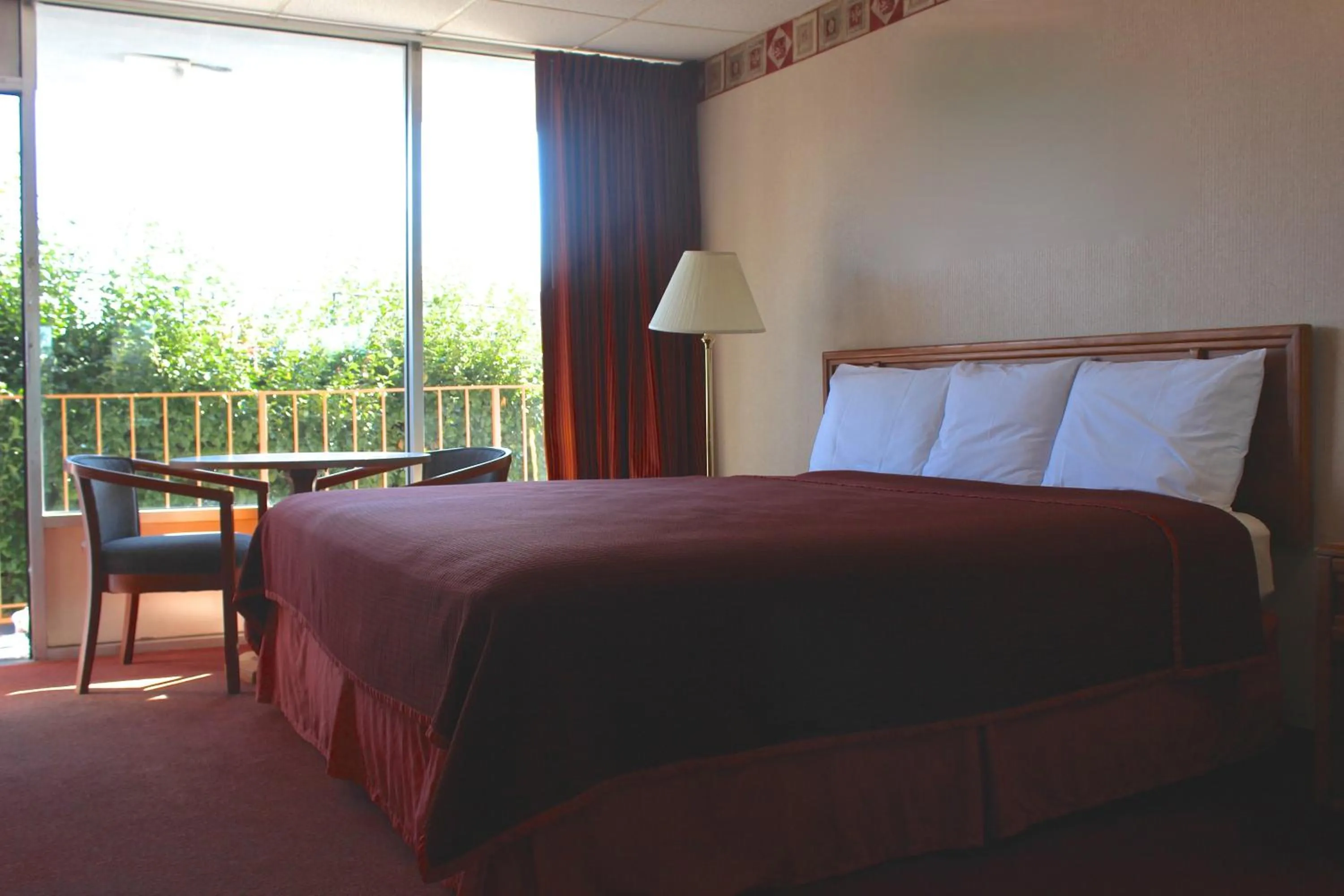 Day, Bed in Regency Inn Richmond